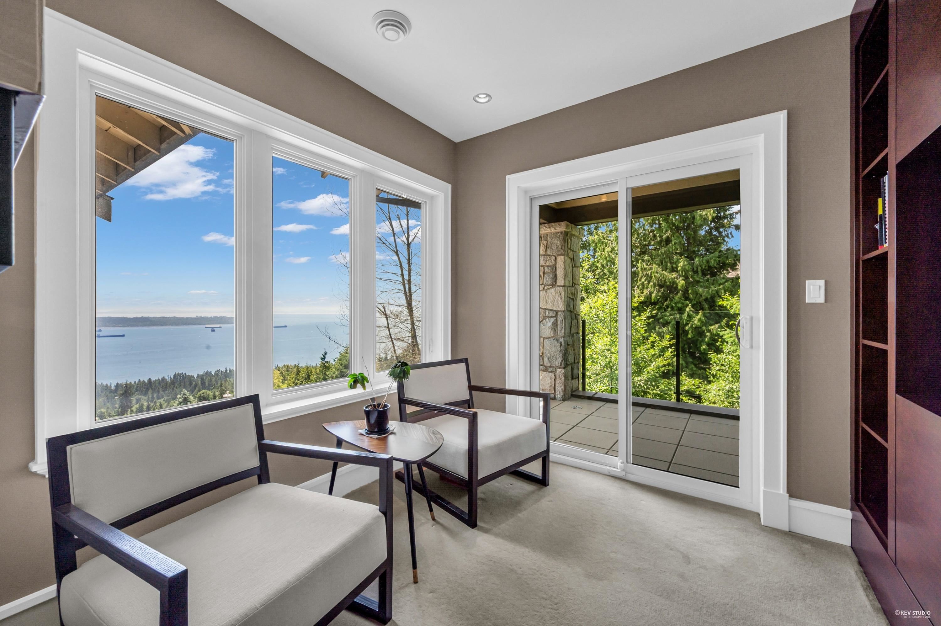 2705 Highview Place, West Vancouver, BC