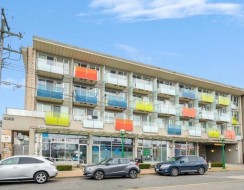 PH17-5388 Grimmer Street Burnaby, BC V5H 0B9