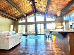 5129 Chapman Road Sechelt, BC V7Z 0B7