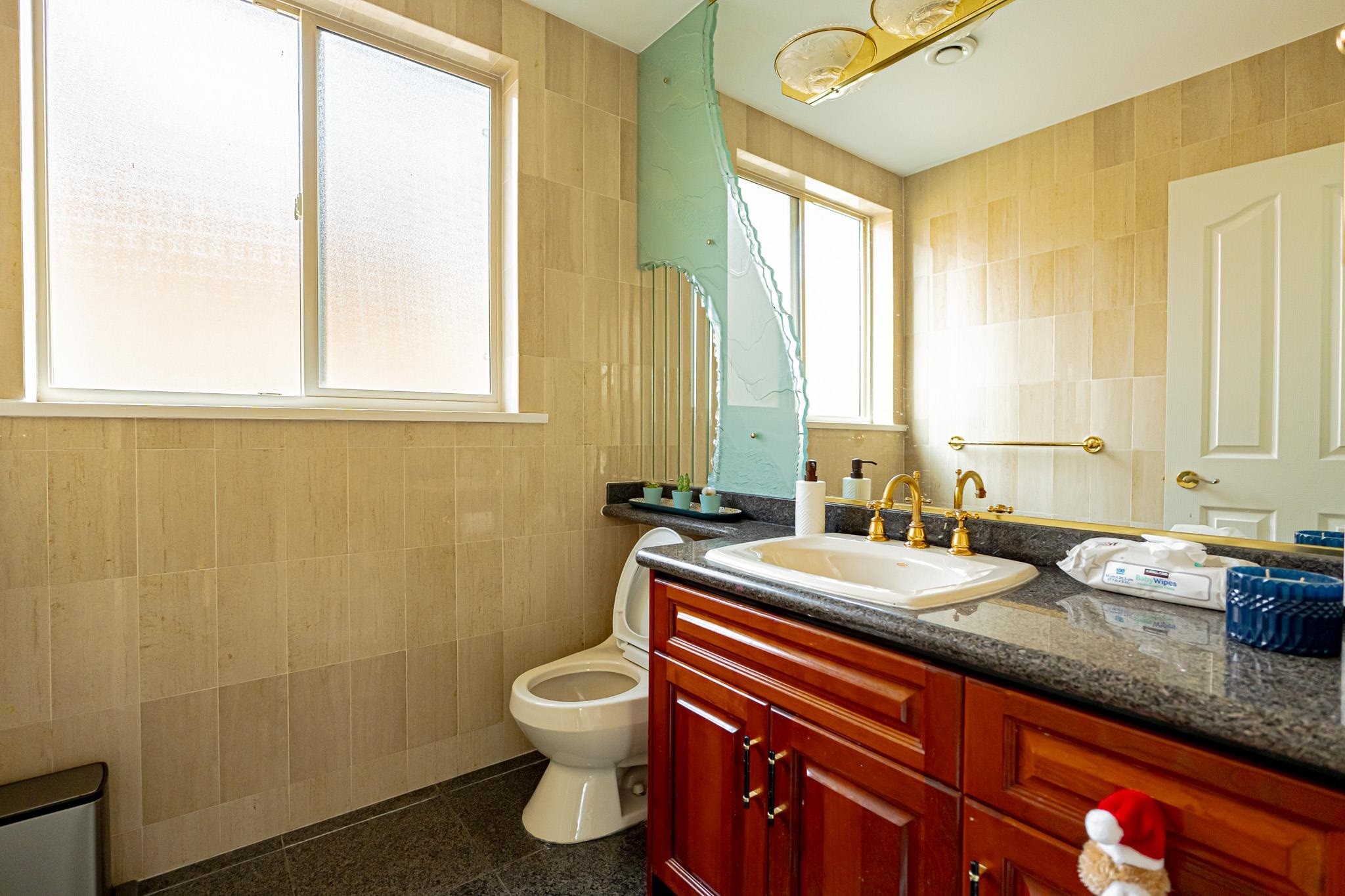 6879 Arbutus Street, Vancouver, BC