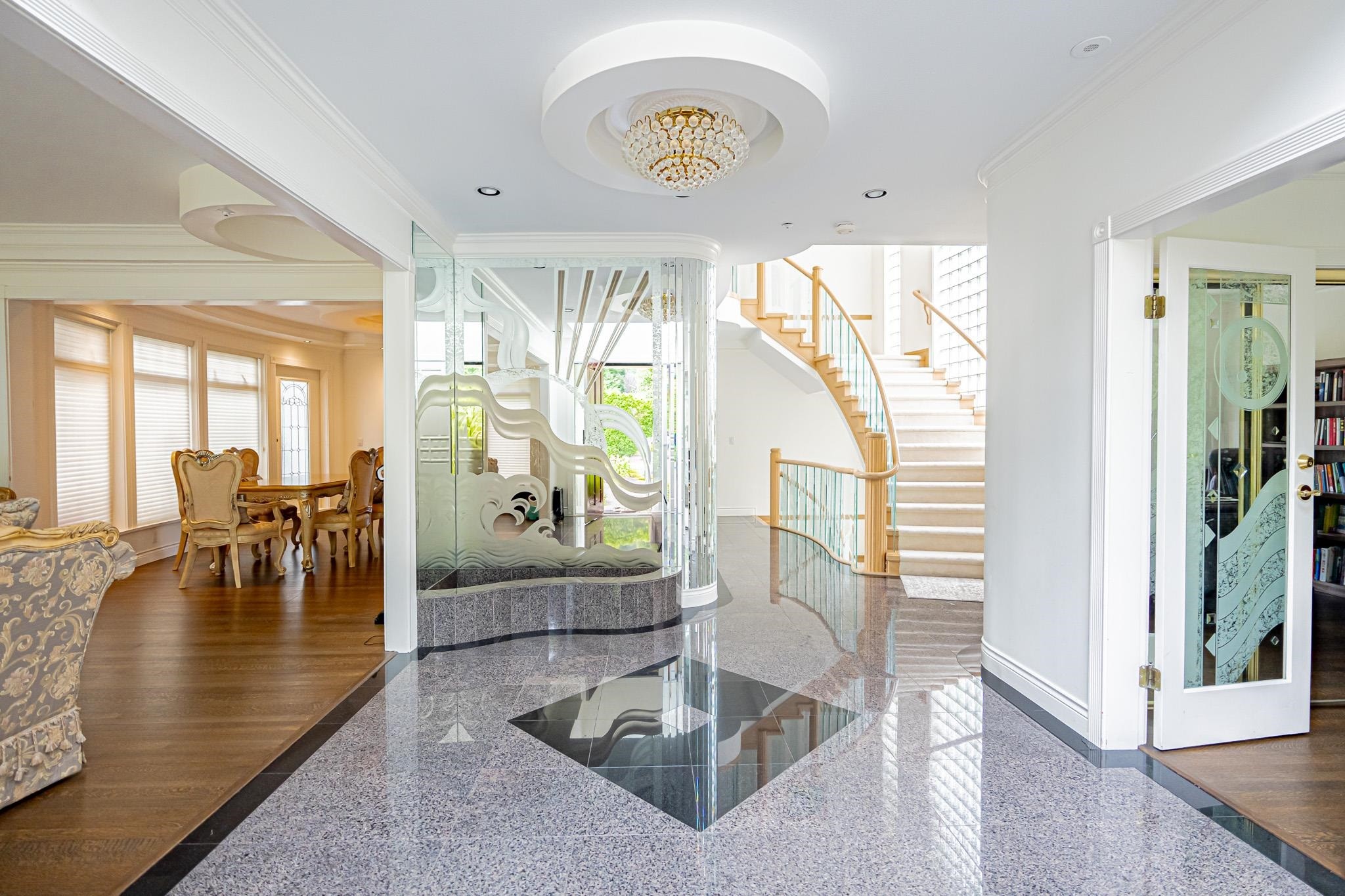 6879 Arbutus Street, Vancouver, BC