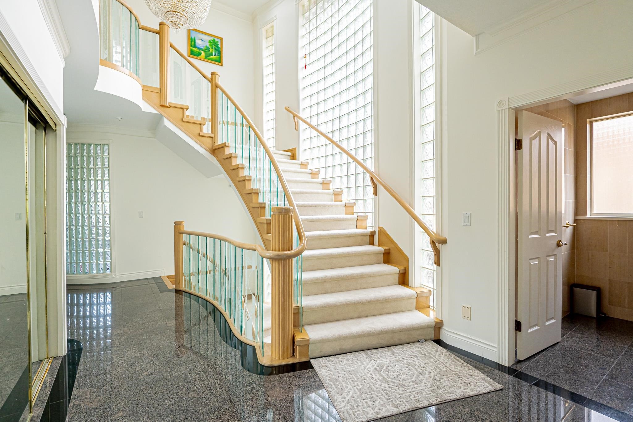 6879 Arbutus Street, Vancouver, BC