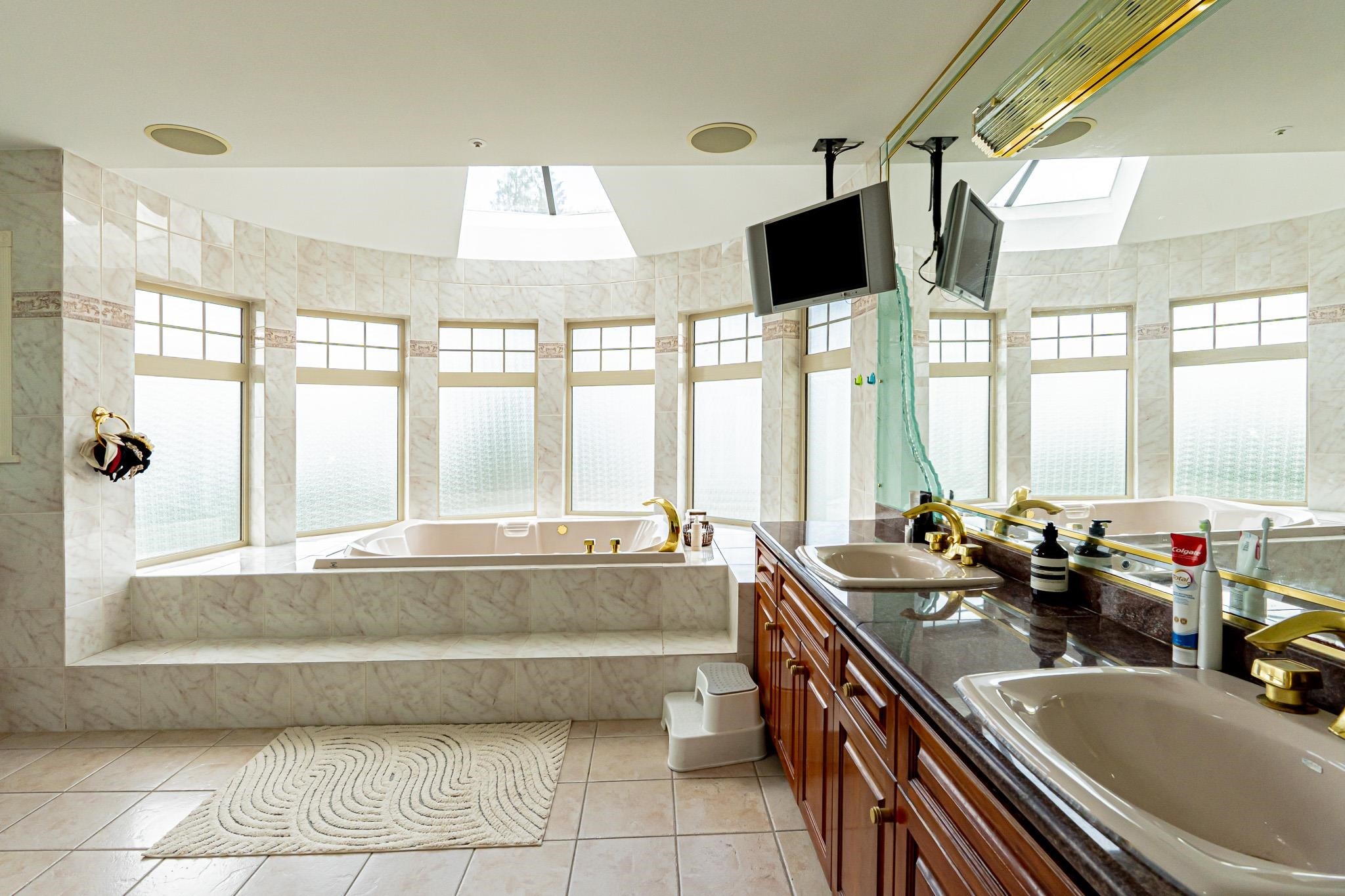 6879 Arbutus Street, Vancouver, BC