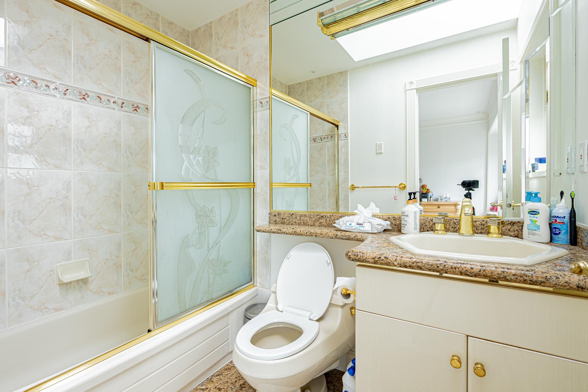 6879 Arbutus Street, Vancouver, BC