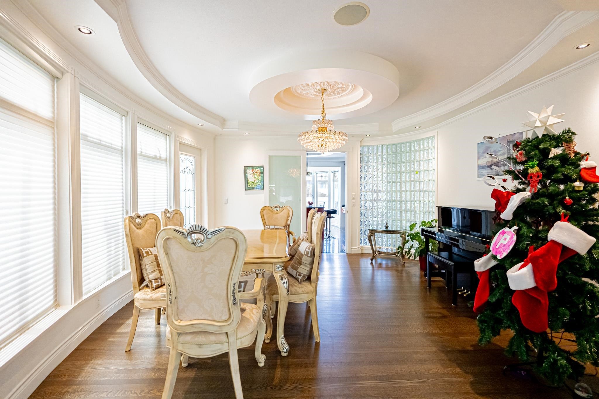 6879 Arbutus Street, Vancouver, BC