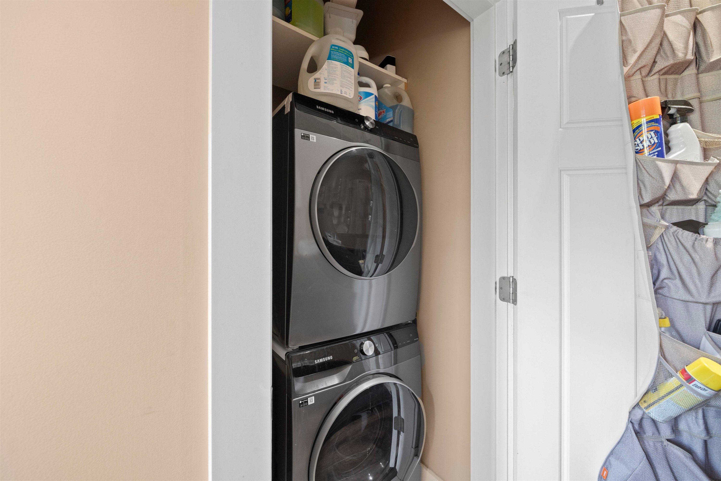 2575 7Th Avenue W, Vancouver, BC