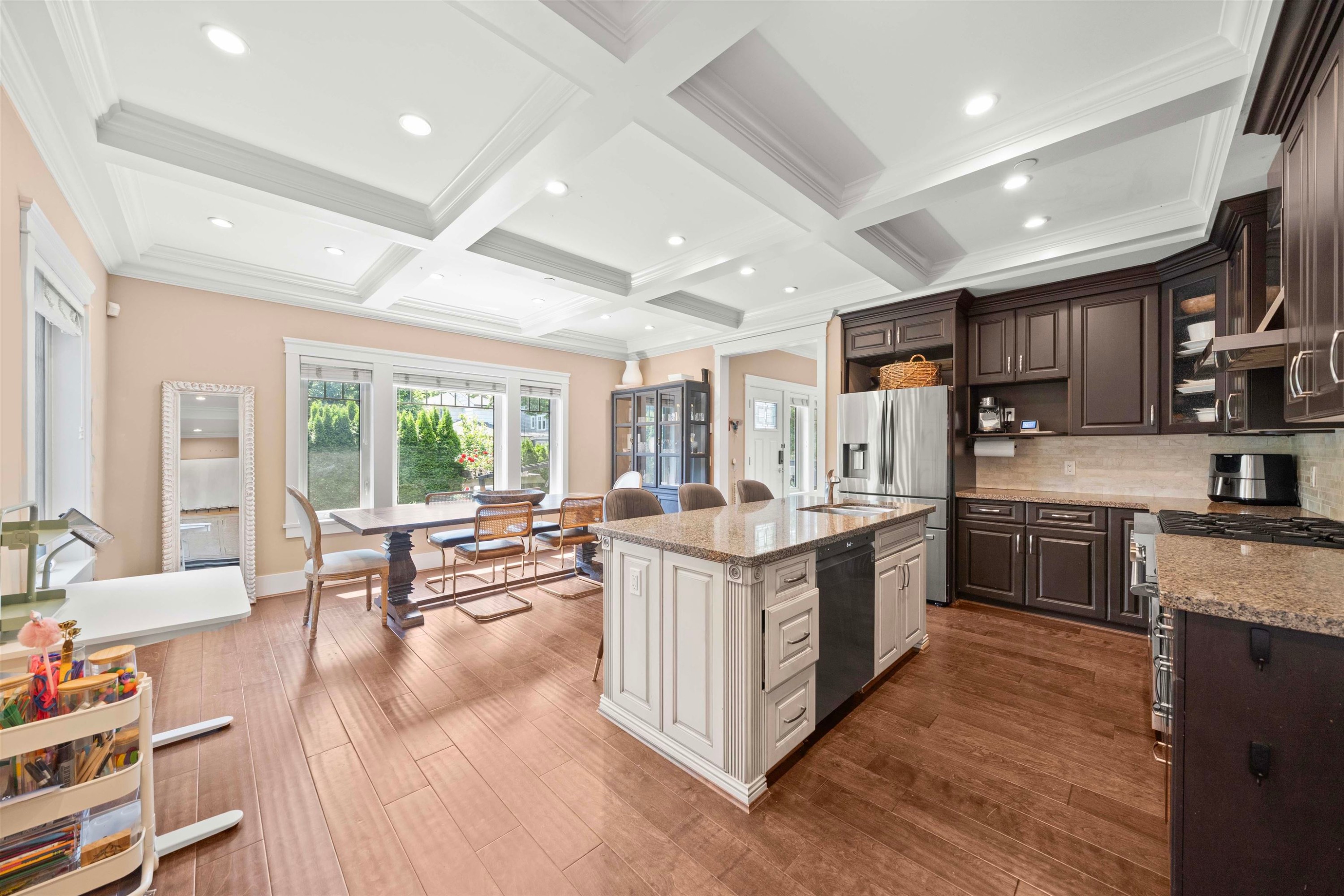 2575 7Th Avenue W, Vancouver, BC