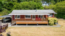 4598 Whitaker Road Sechelt, BC V7Z 0E4