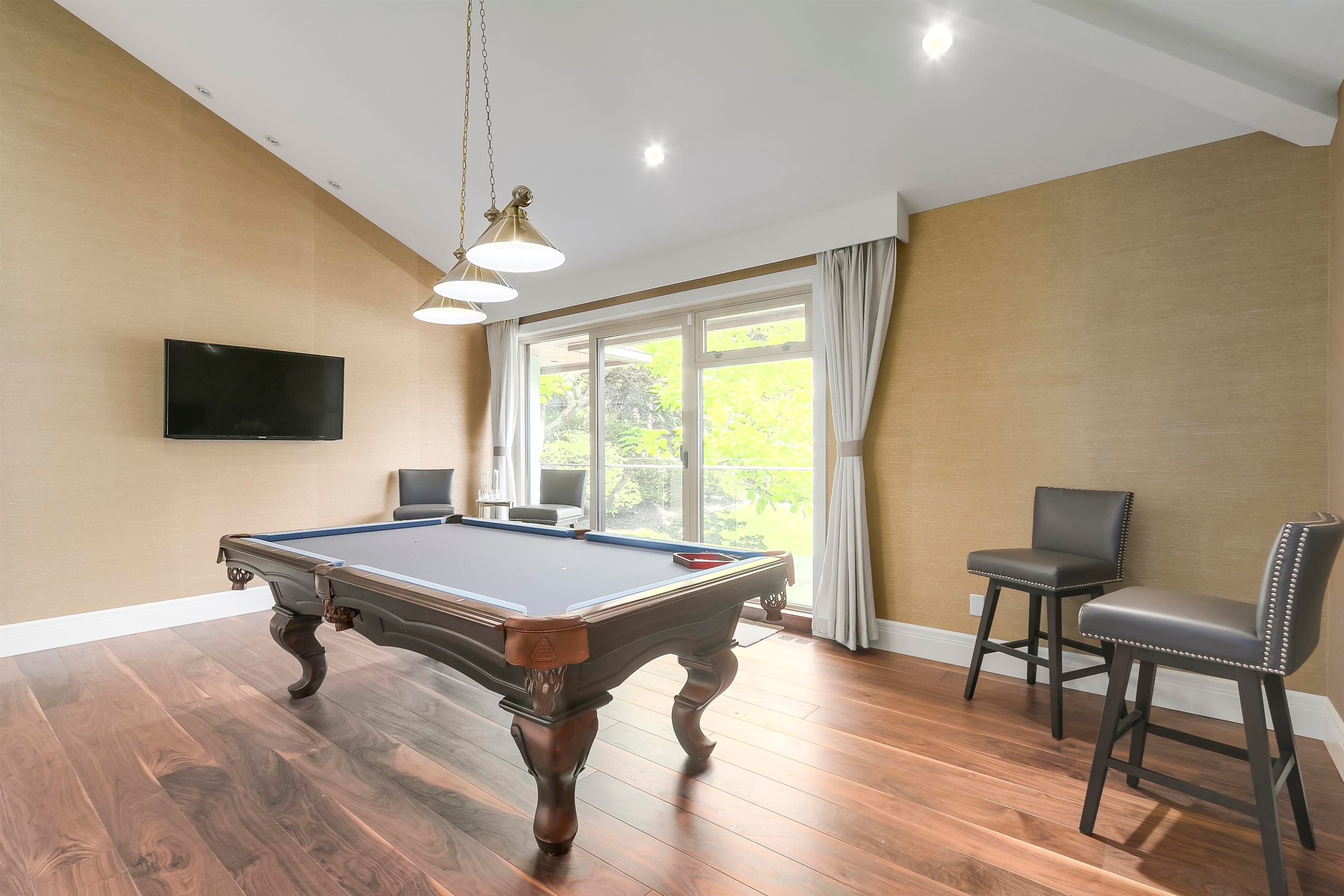 1243 Chartwell Place, West Vancouver, BC