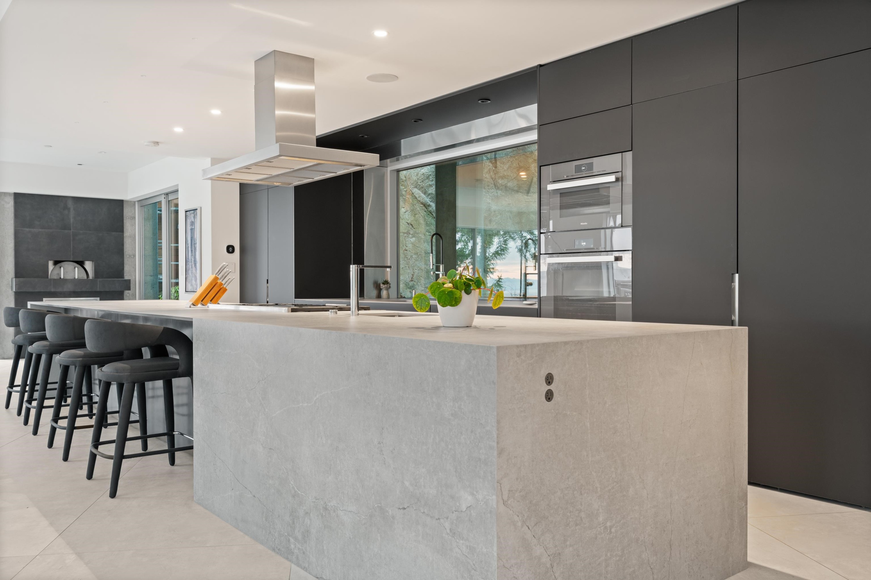 5225 Gulf Place, West Vancouver, BC