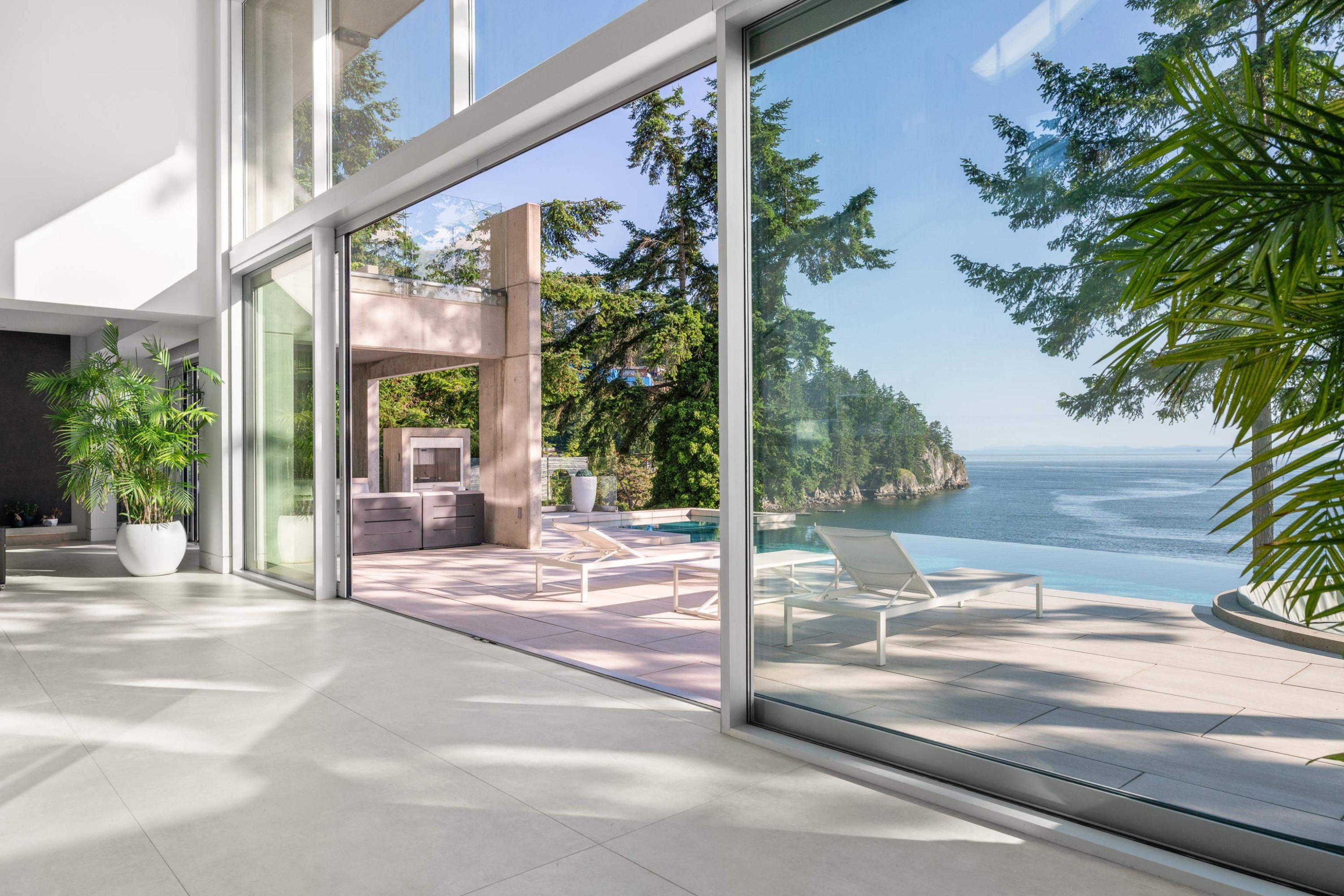 5225 Gulf Place, West Vancouver, BC