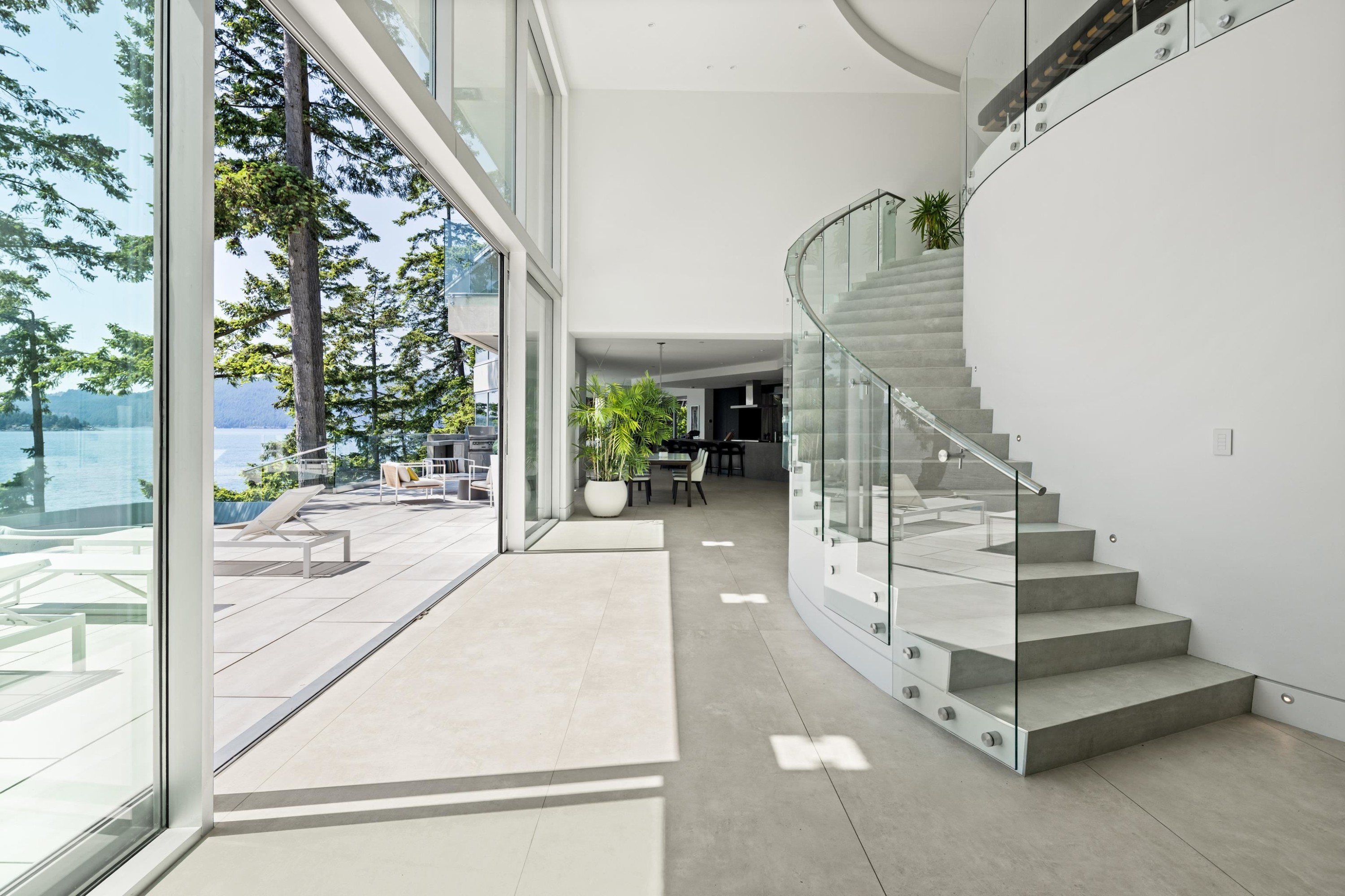 5225 Gulf Place, West Vancouver, BC