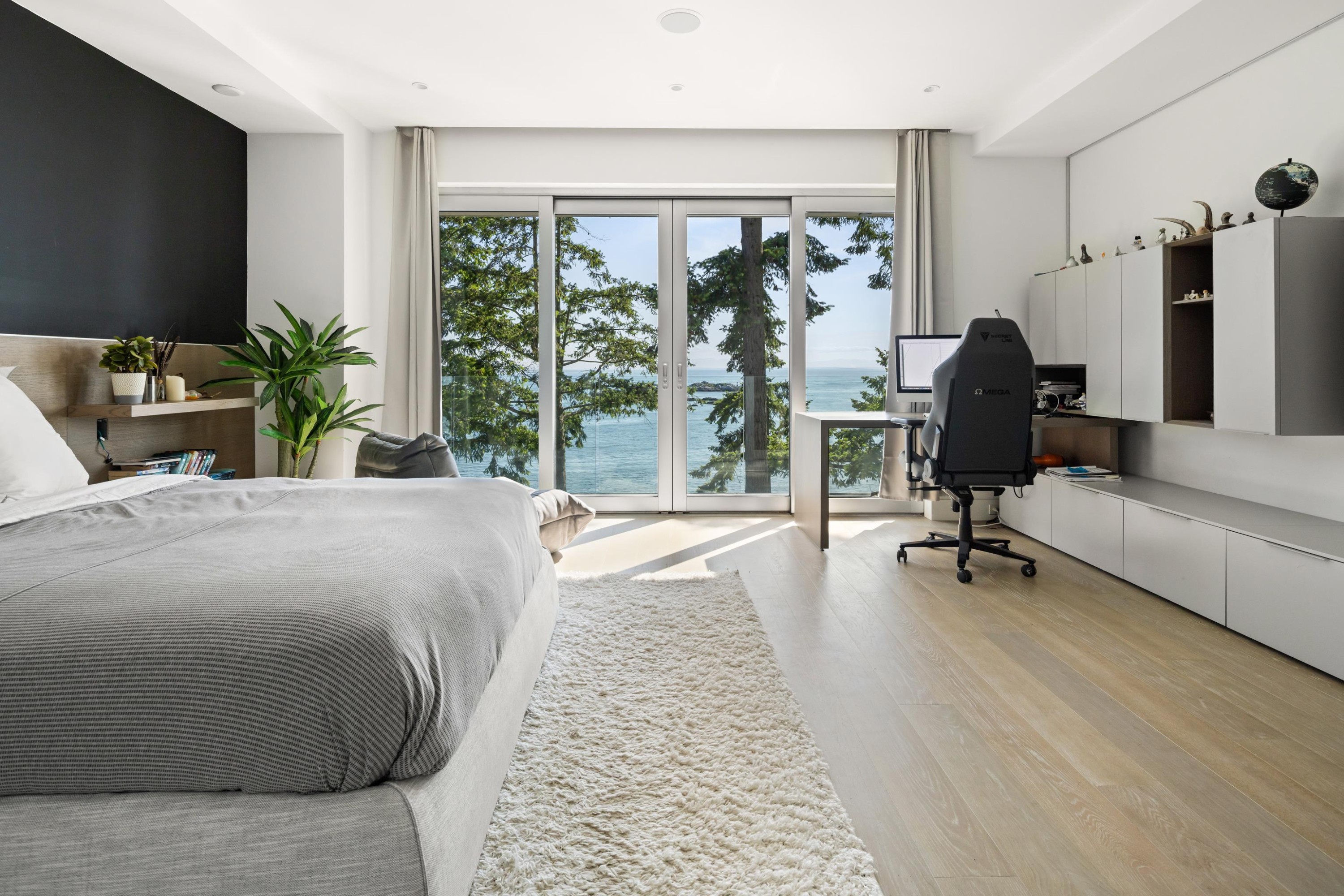 5225 Gulf Place, West Vancouver, BC