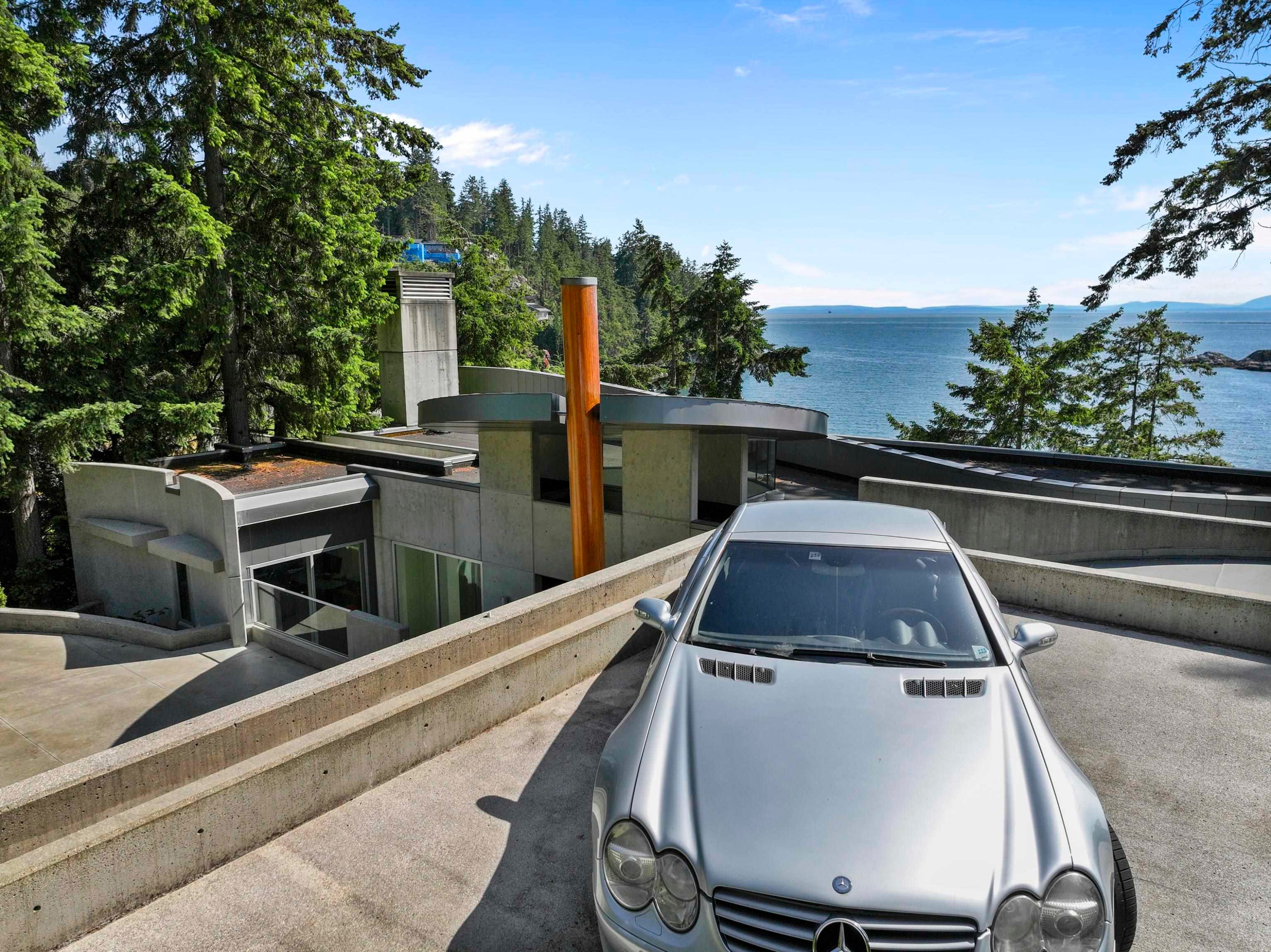 5225 Gulf Place, West Vancouver, BC