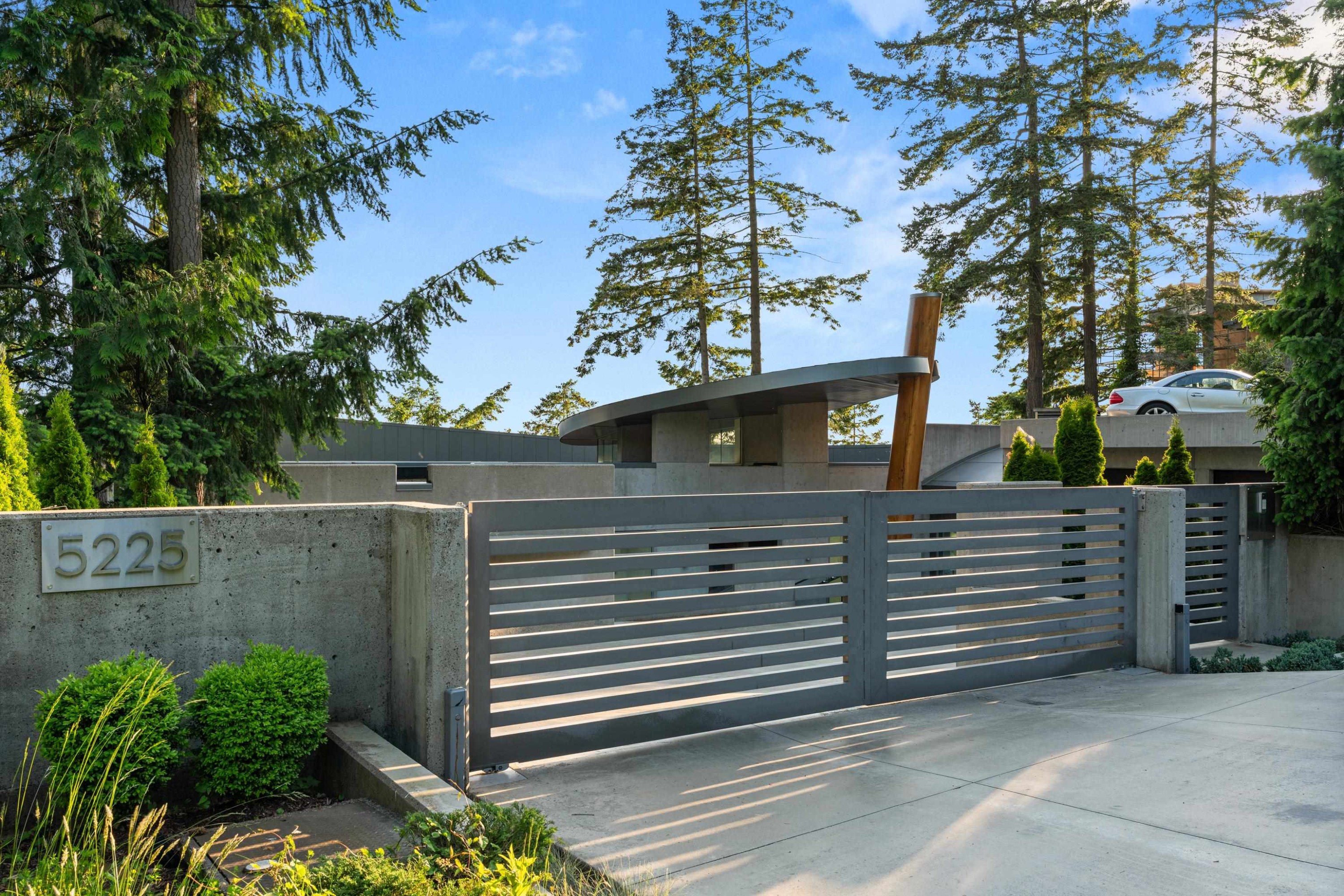 5225 Gulf Place, West Vancouver, BC