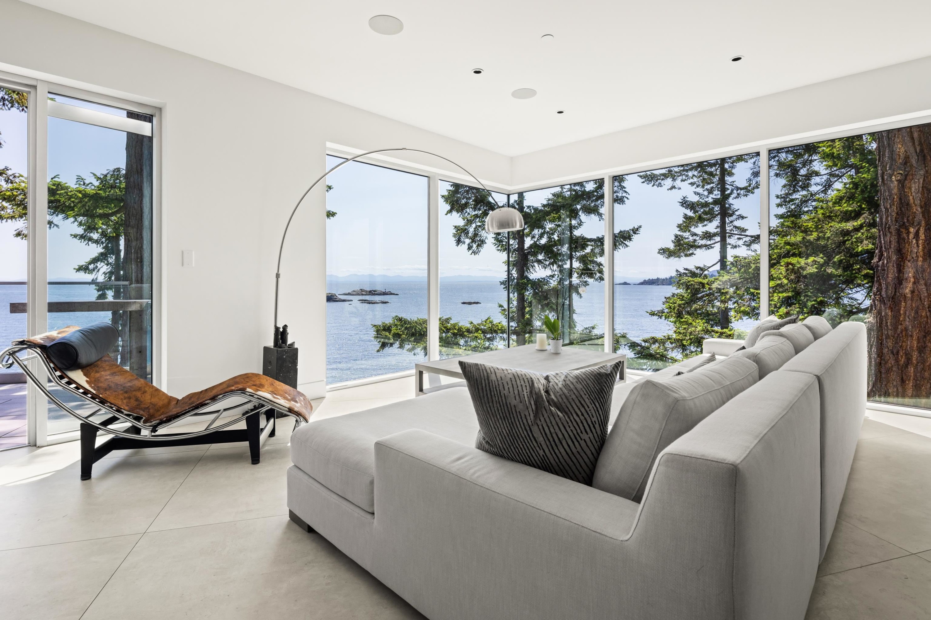 5225 Gulf Place, West Vancouver, BC