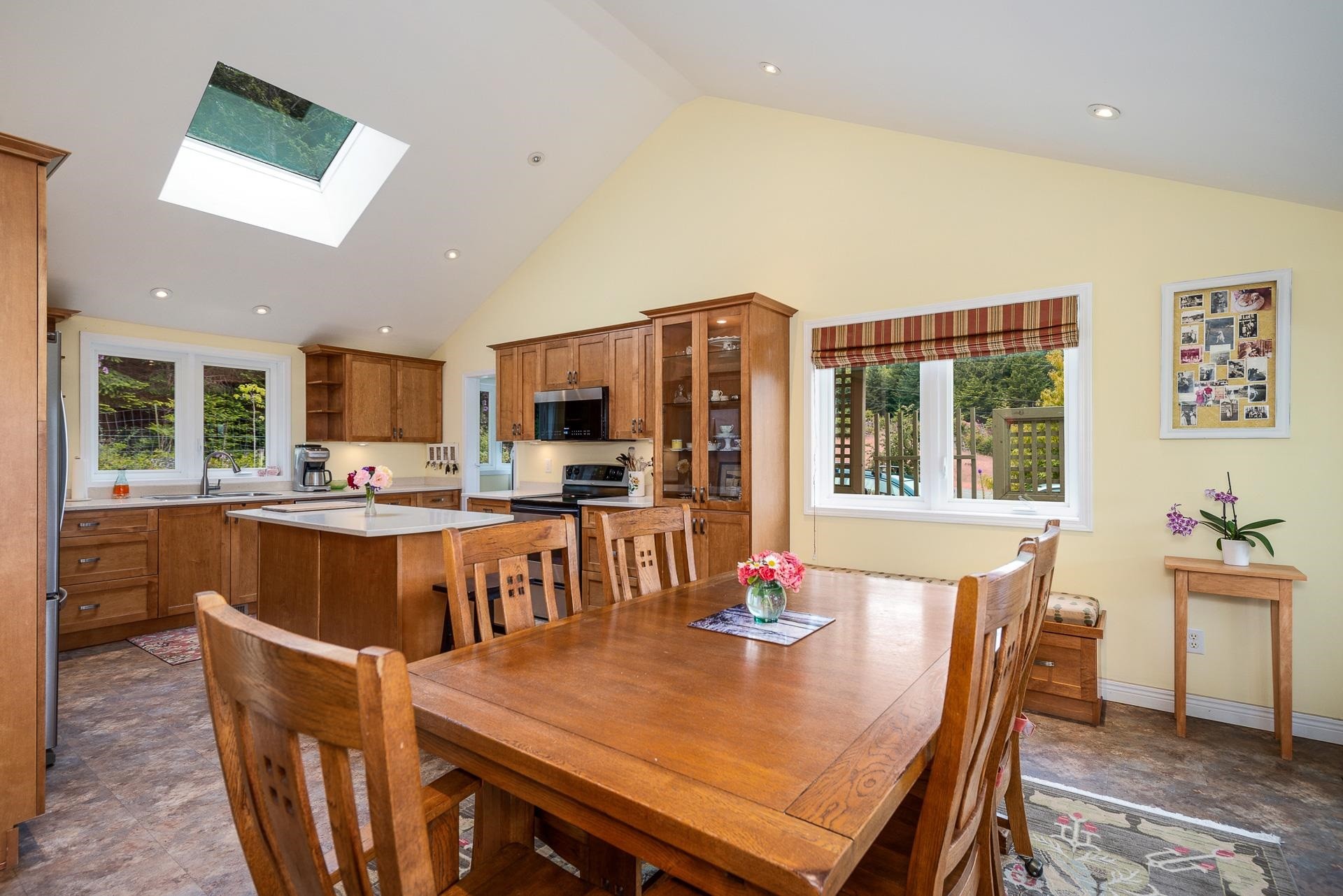 423 Felix Jack Road, Mayne Island, BC