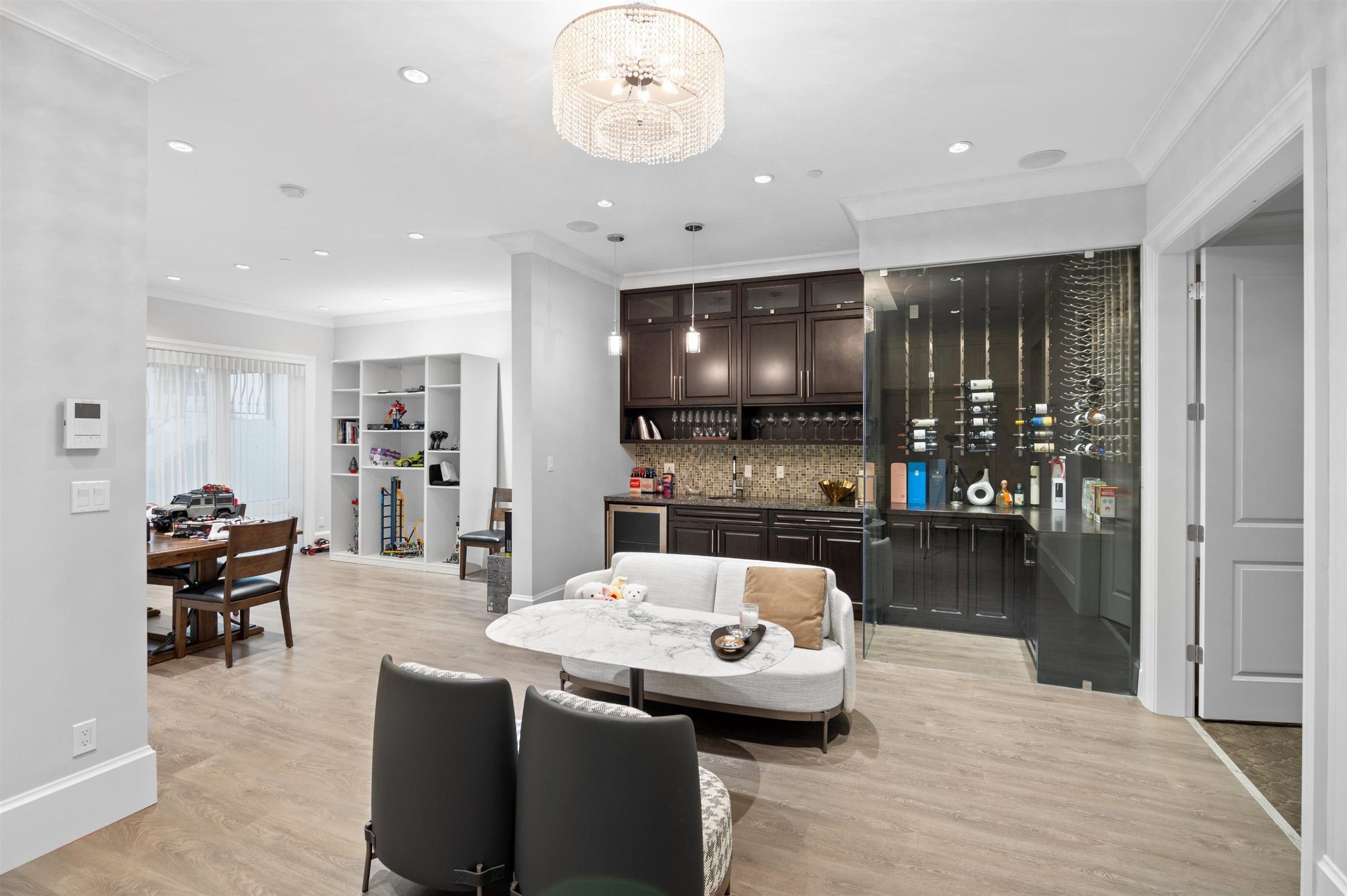 2756 38Th Avenue W, Vancouver, BC