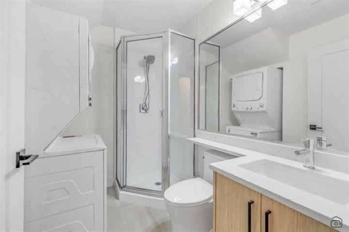 718 62Nd Avenue E, Vancouver, BC