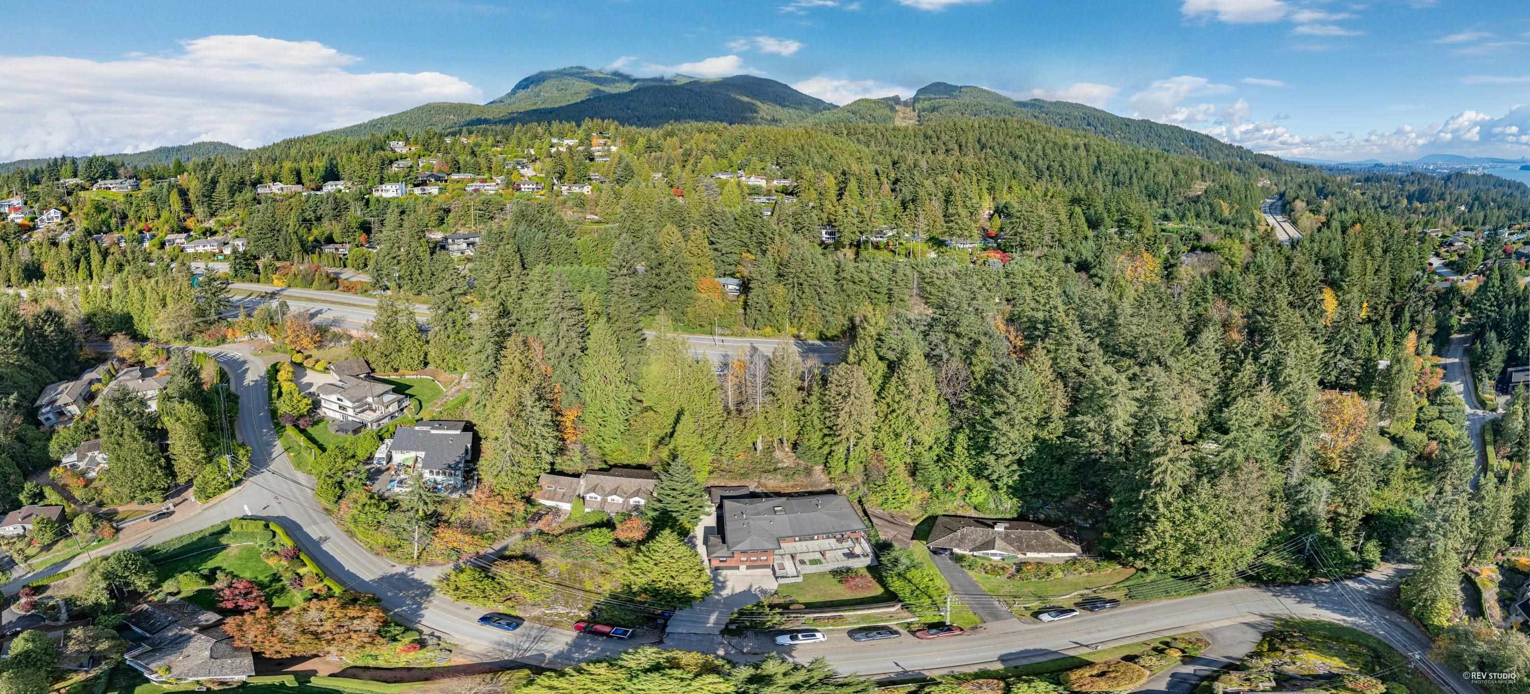 4742 Caulfeild Drive, West Vancouver, BC