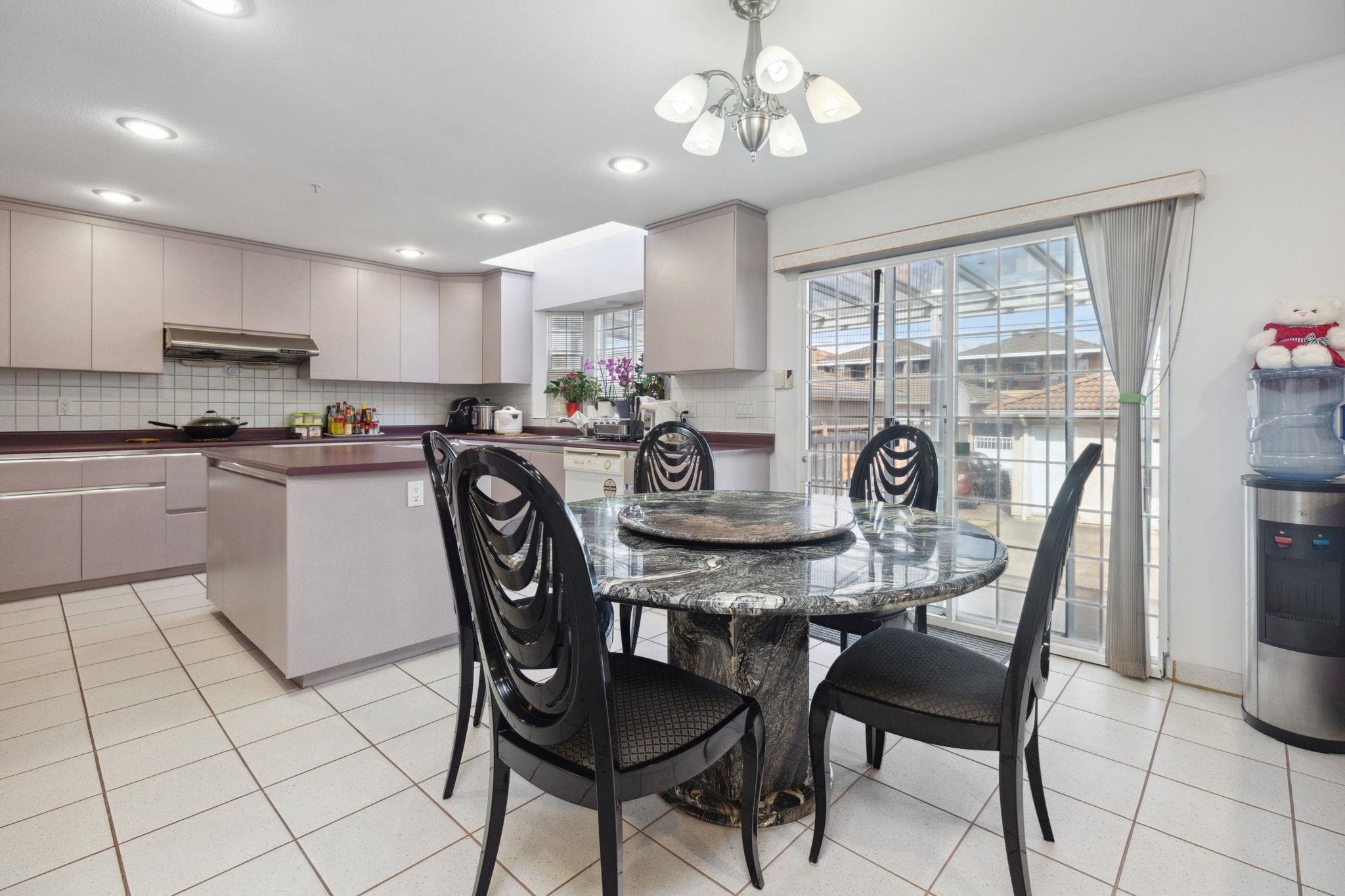 6908 Dawson Street, Vancouver, BC