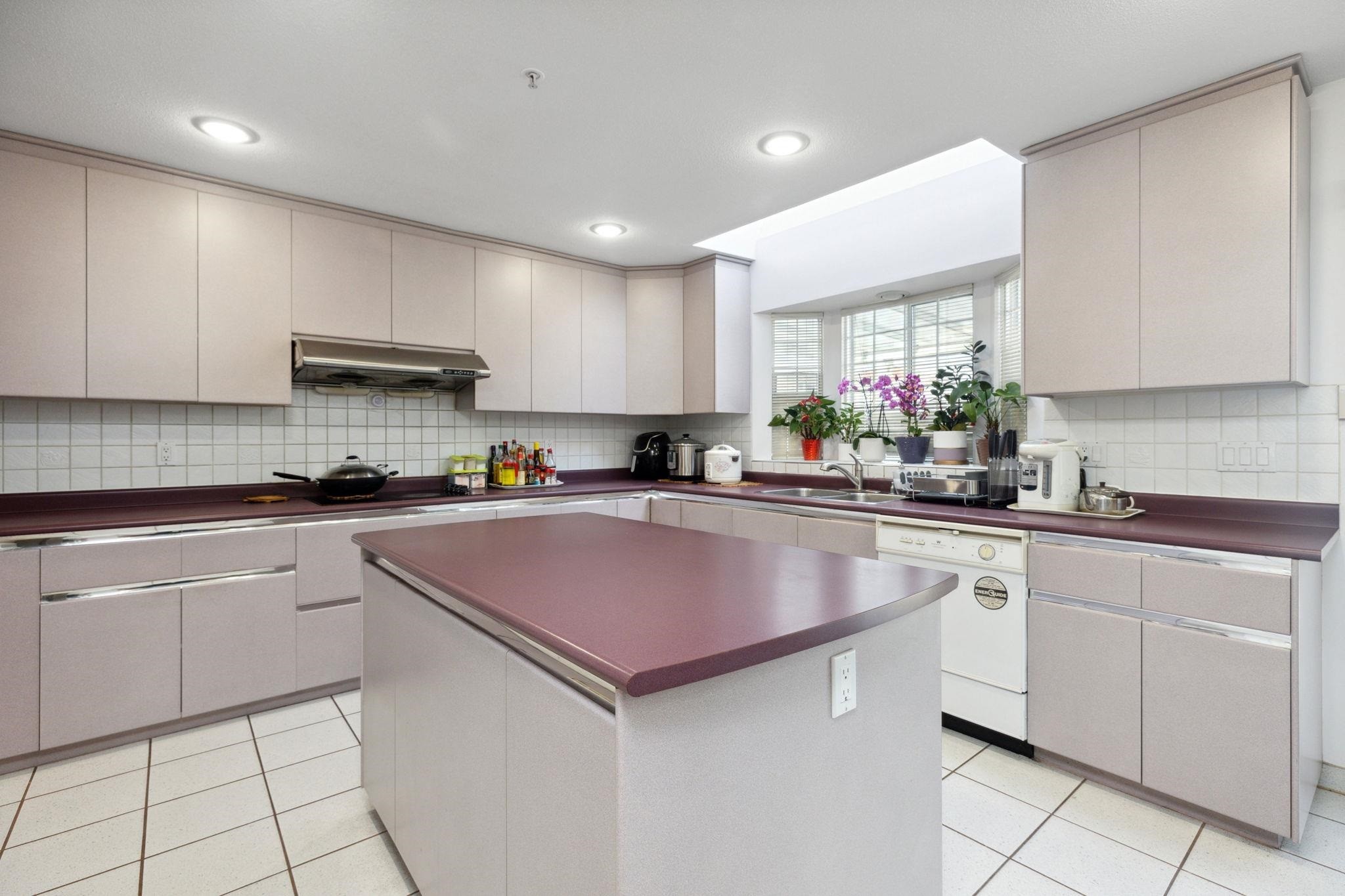 6908 Dawson Street, Vancouver, BC