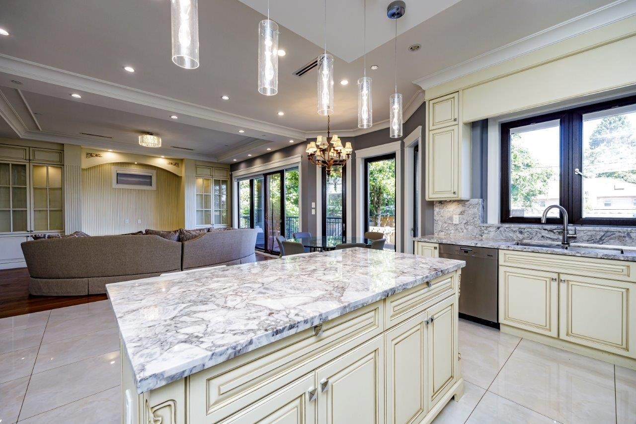 2351 34Th Avenue W, Vancouver, BC