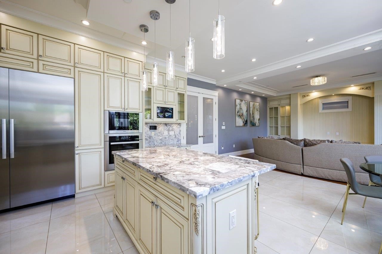 2351 34Th Avenue W, Vancouver, BC