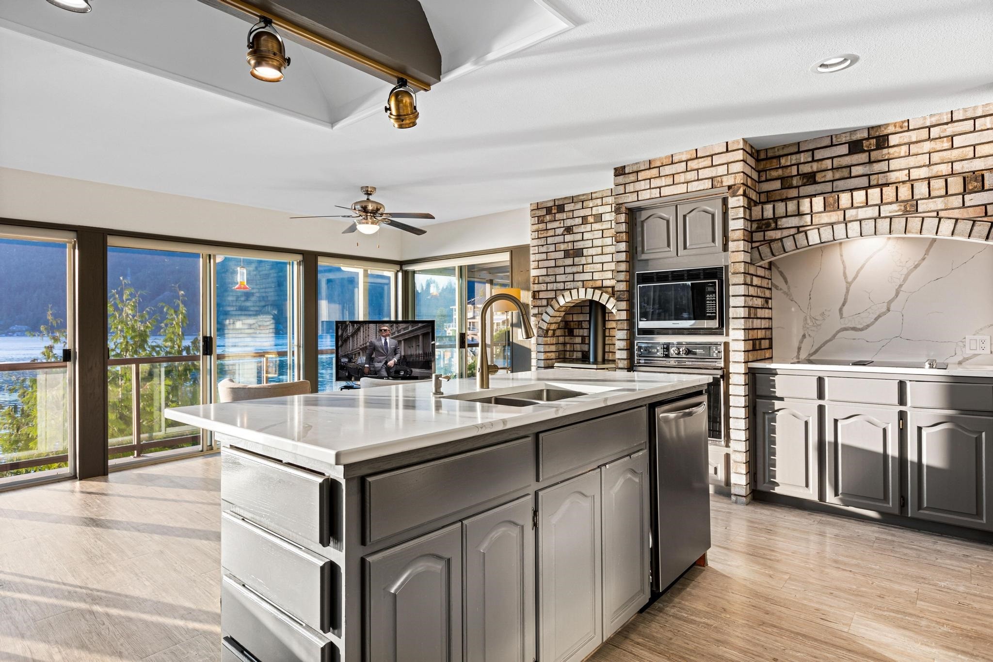 4995 Robson Road, Belcarra, BC