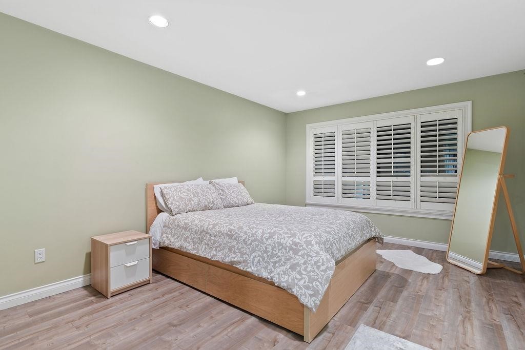 2517 Marine Drive, West Vancouver, BC