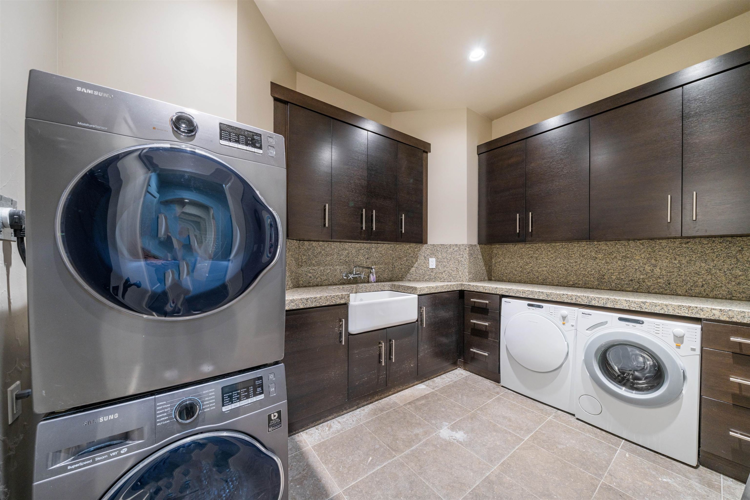 1610 Wesbrook Crescent, Vancouver, BC