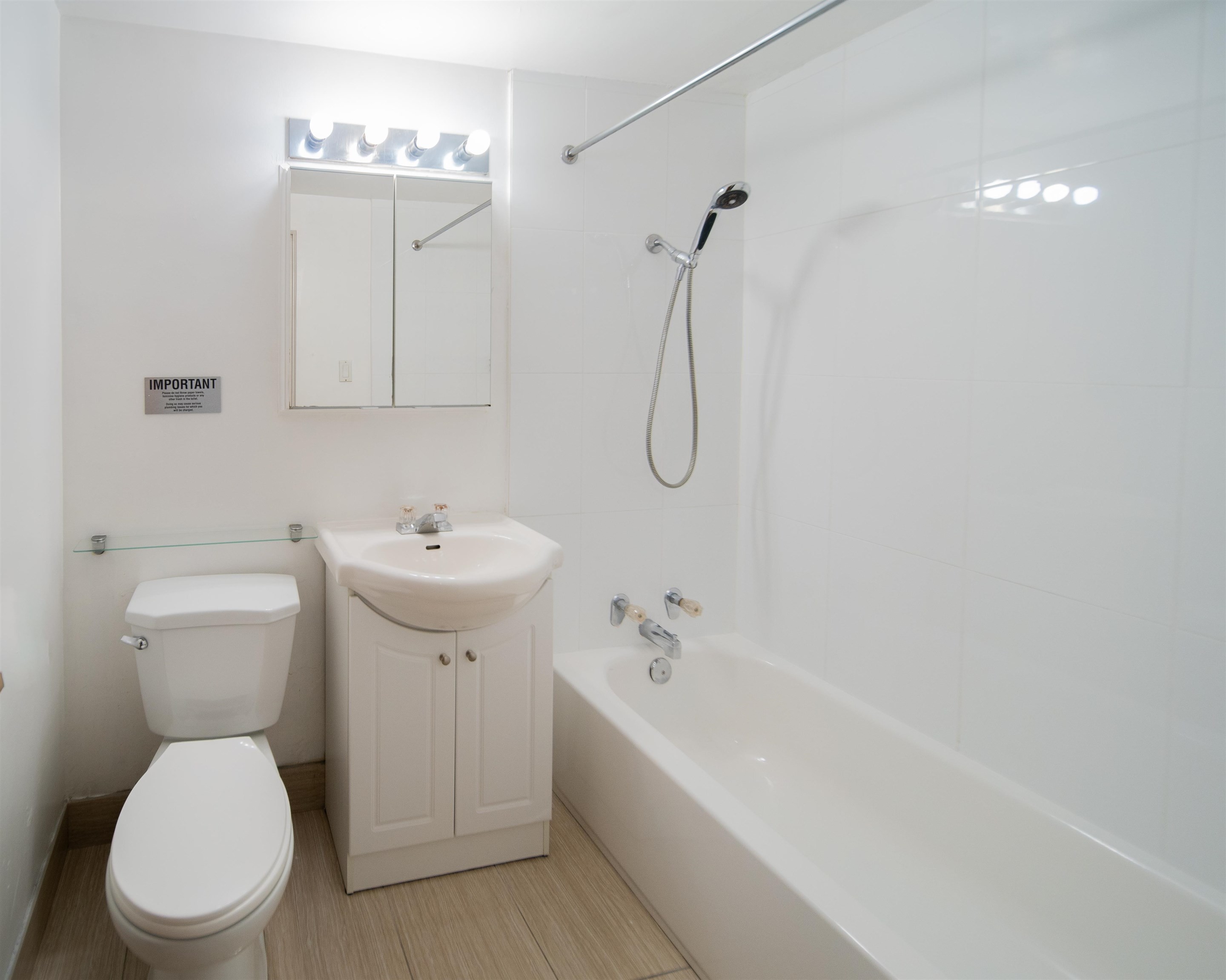 207-1925 Nelsonstreet, Vancouver, BC