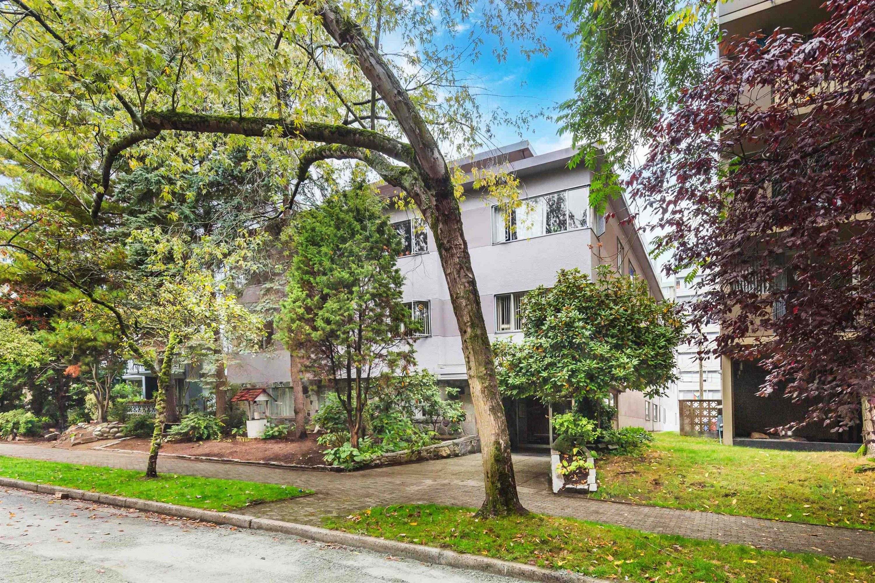 207-1925 Nelsonstreet, Vancouver, BC