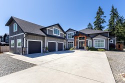 421 Solaz Place Gibsons, BC V0N 1V5