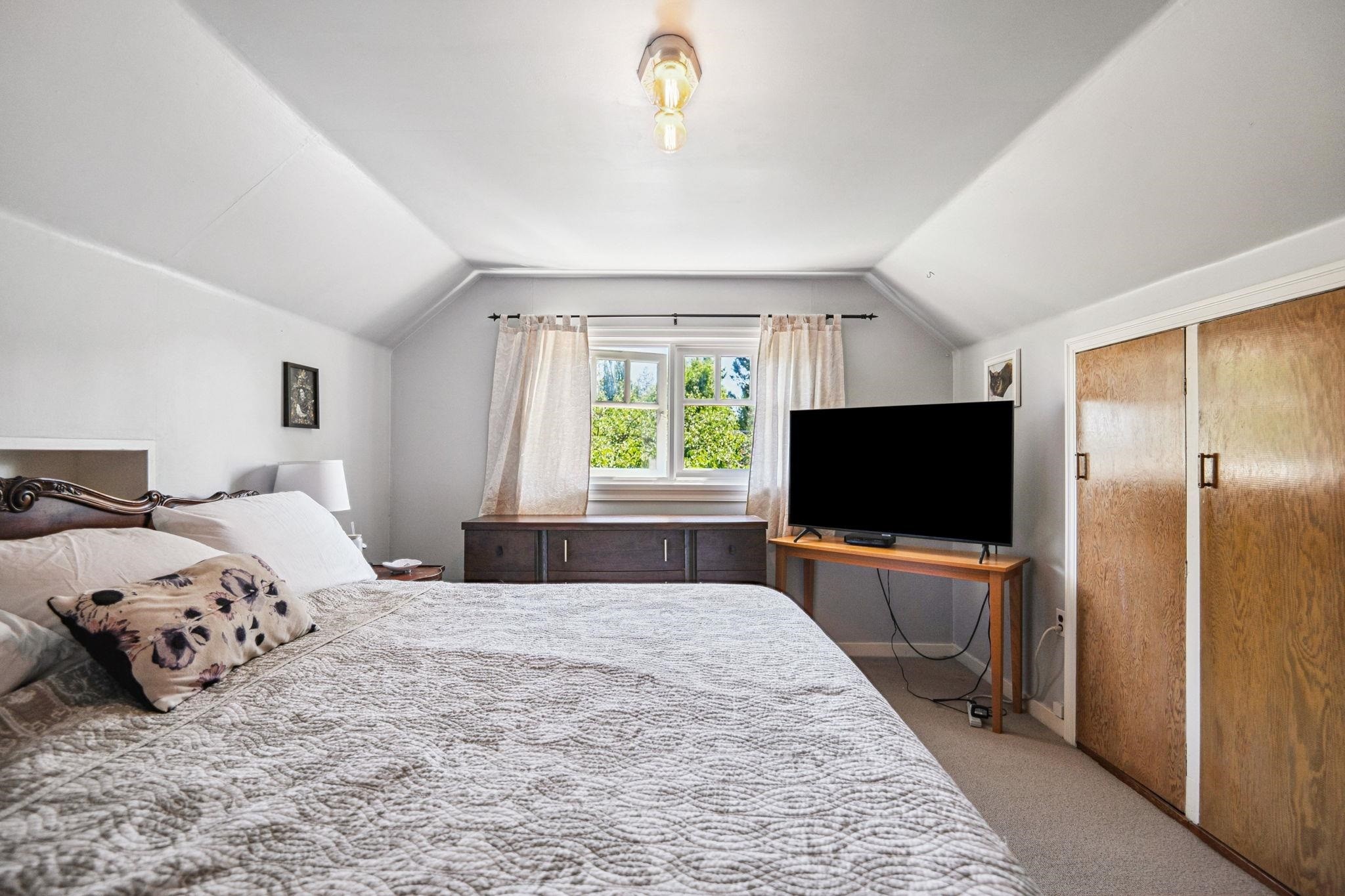 4533 8Th Avenue W, Vancouver, BC