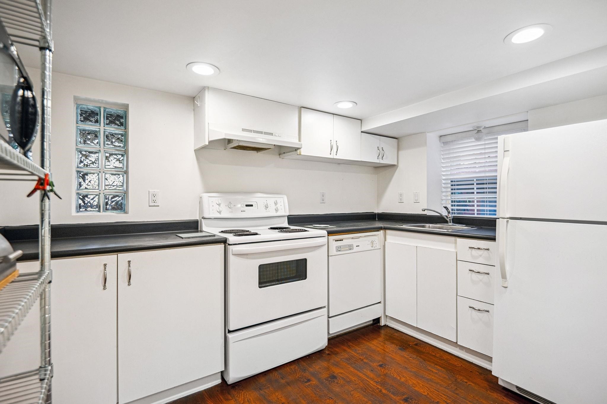 4533 8Th Avenue W, Vancouver, BC