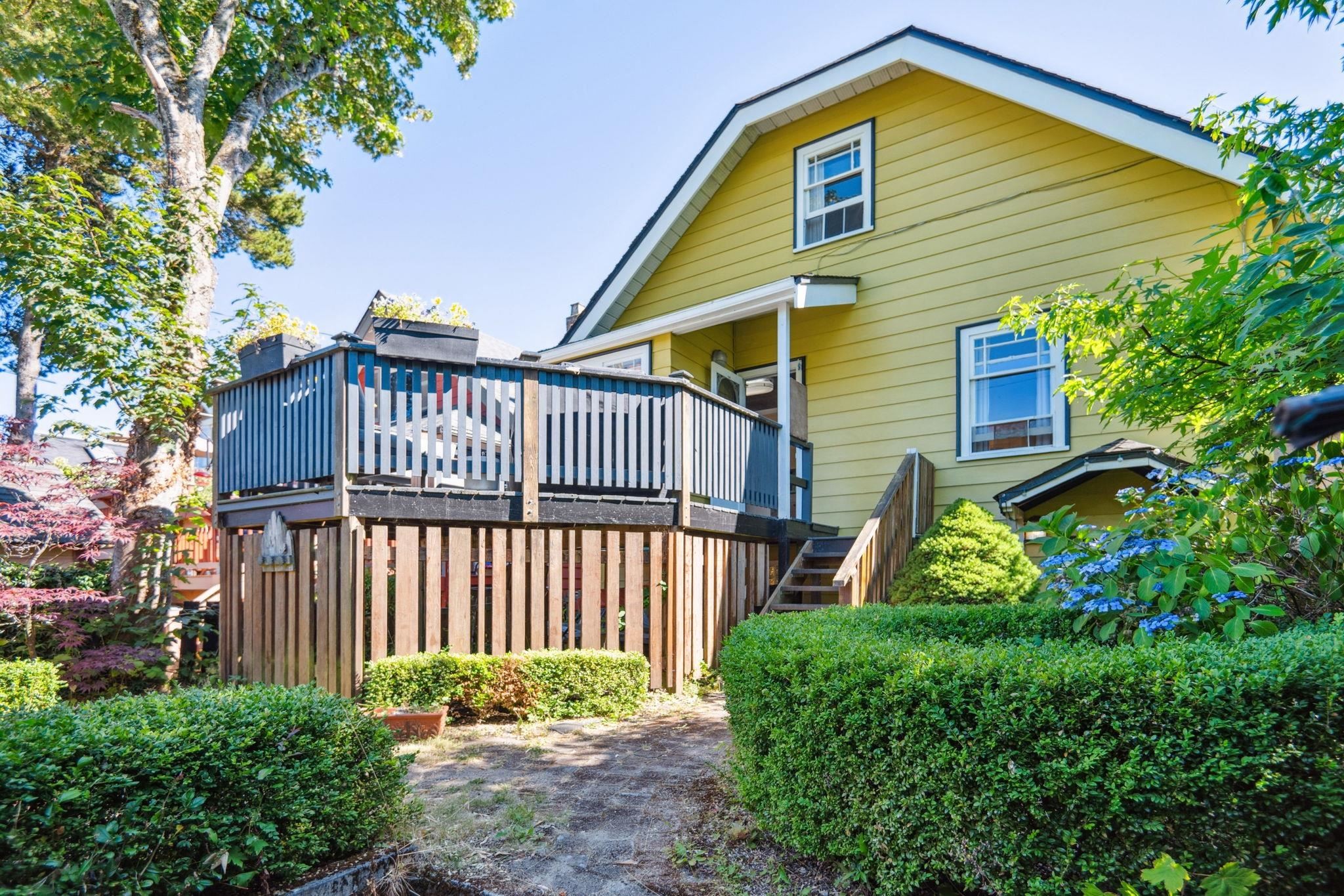 4533 8Th Avenue W, Vancouver, BC