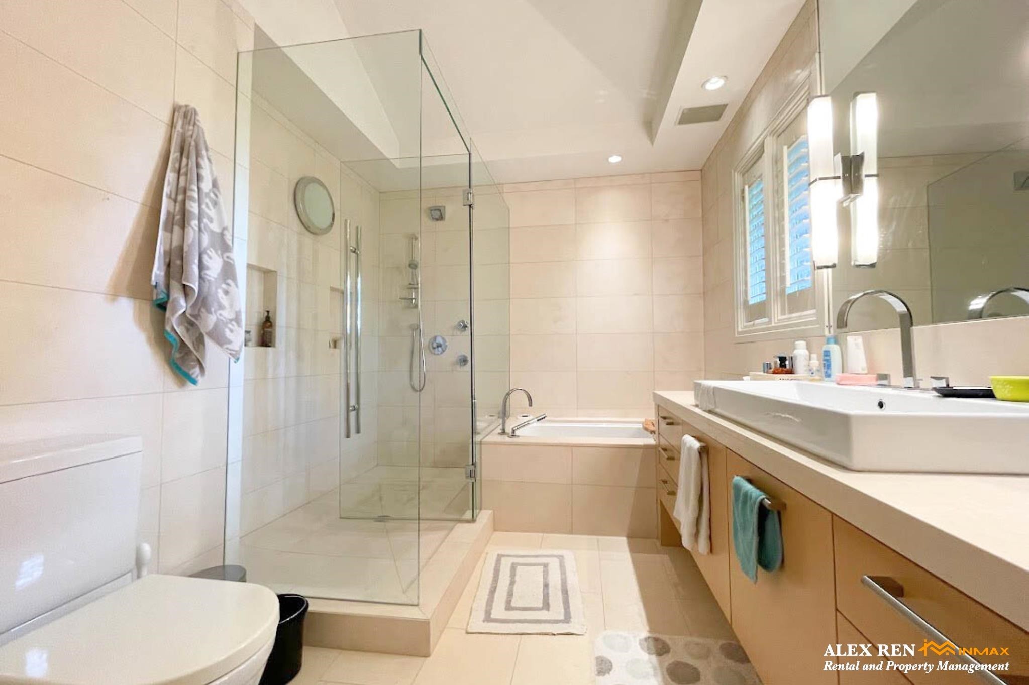 2838 Sw Marine Drive, Vancouver, BC