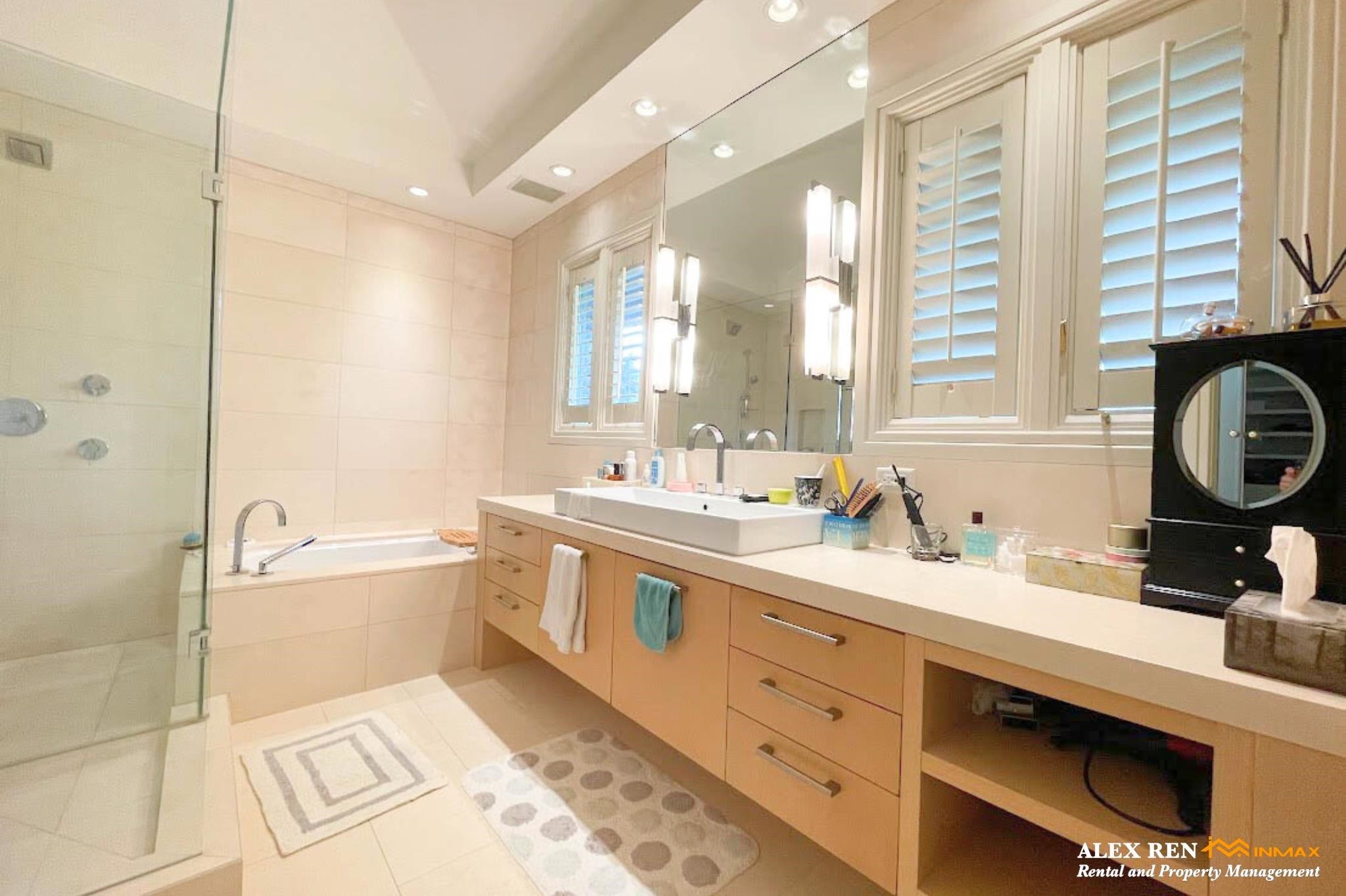 2838 Sw Marine Drive, Vancouver, BC