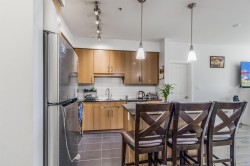 306-22290 North Ave Avenue Maple Ridge, BC V2X 8Z8