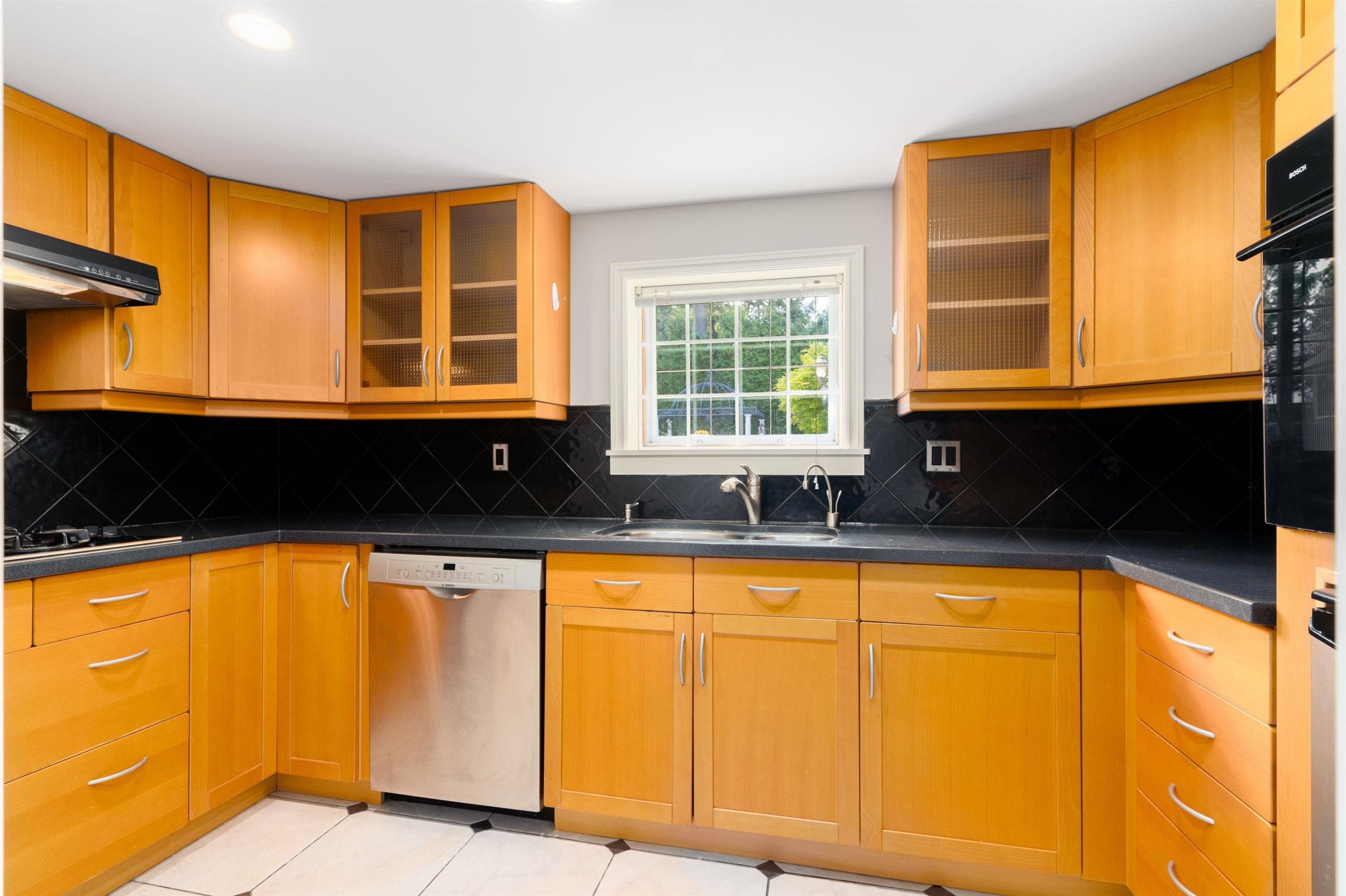 6361 Granville Street, Vancouver, BC