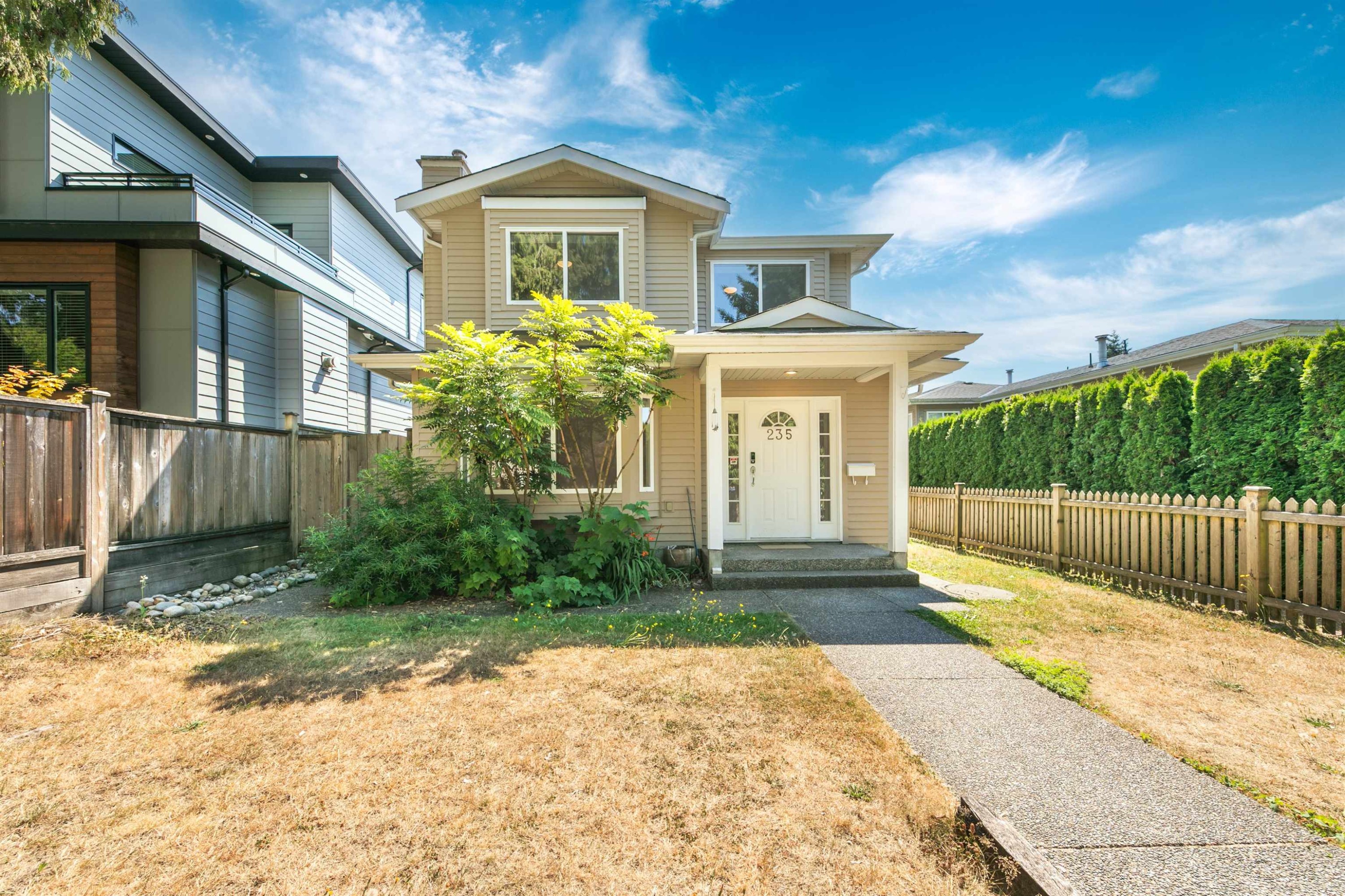 235 19Th Street W, North Vancouver, BC
