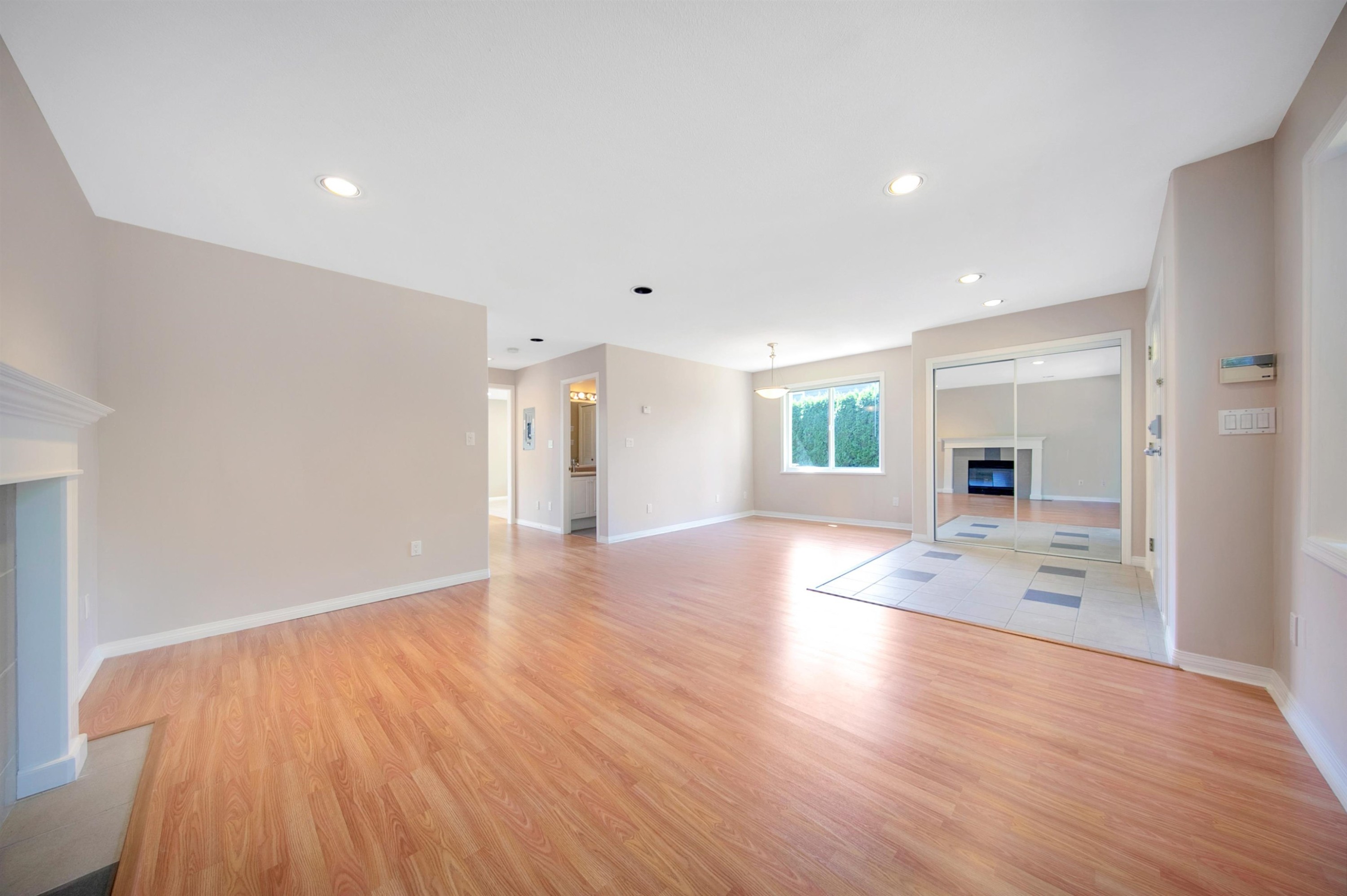 235 19Th Street W, North Vancouver, BC