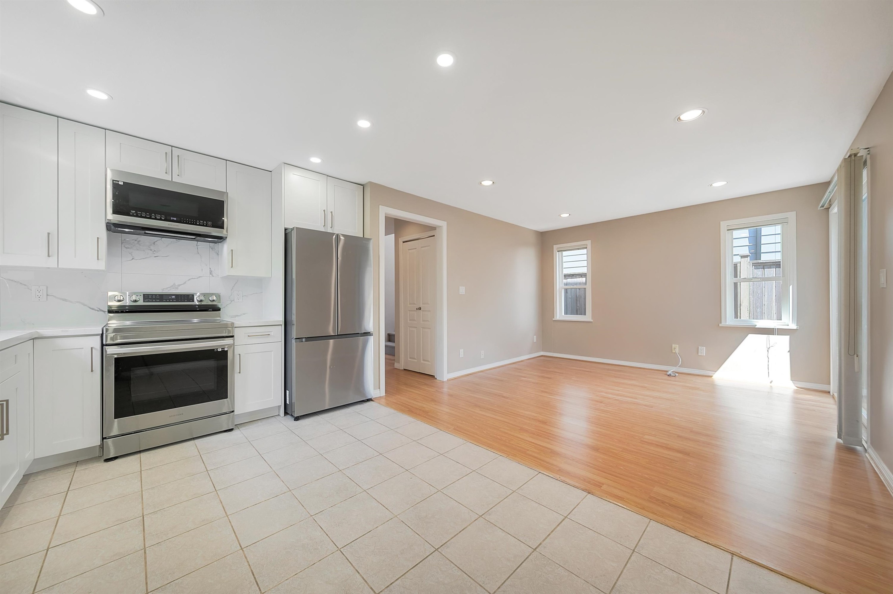 235 19Th Street W, North Vancouver, BC