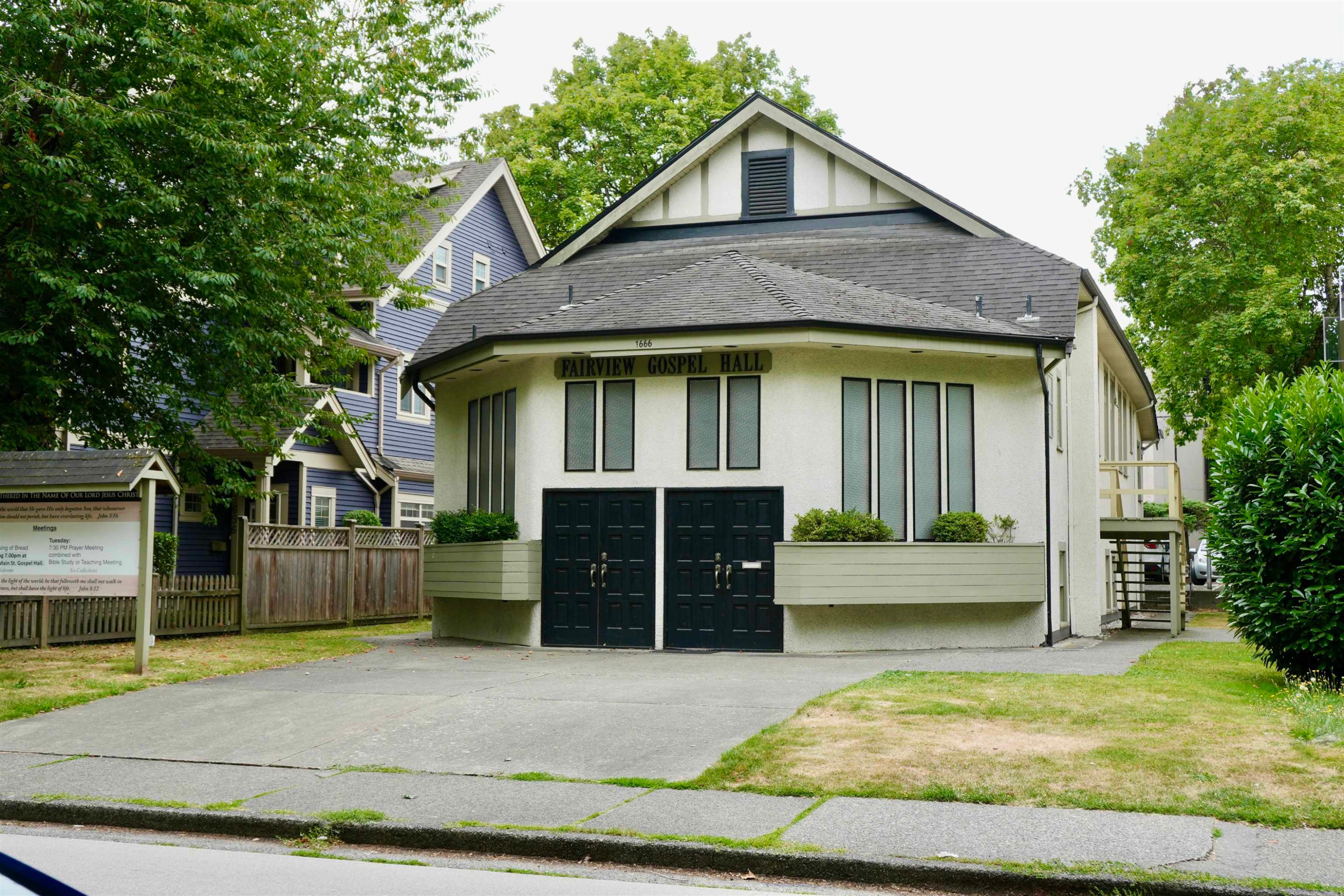 1666 10Th Avenue W, Vancouver, BC