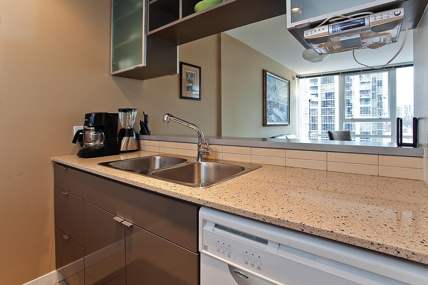 1109-928 Beatty Street, Vancouver, BC