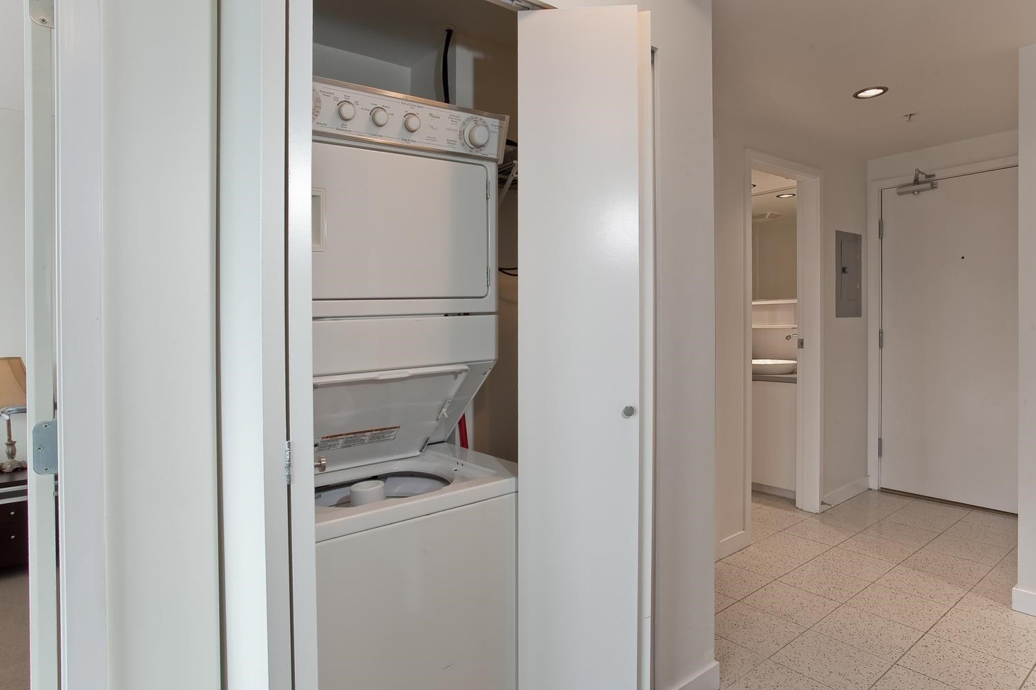 1109-928 Beatty Street, Vancouver, BC