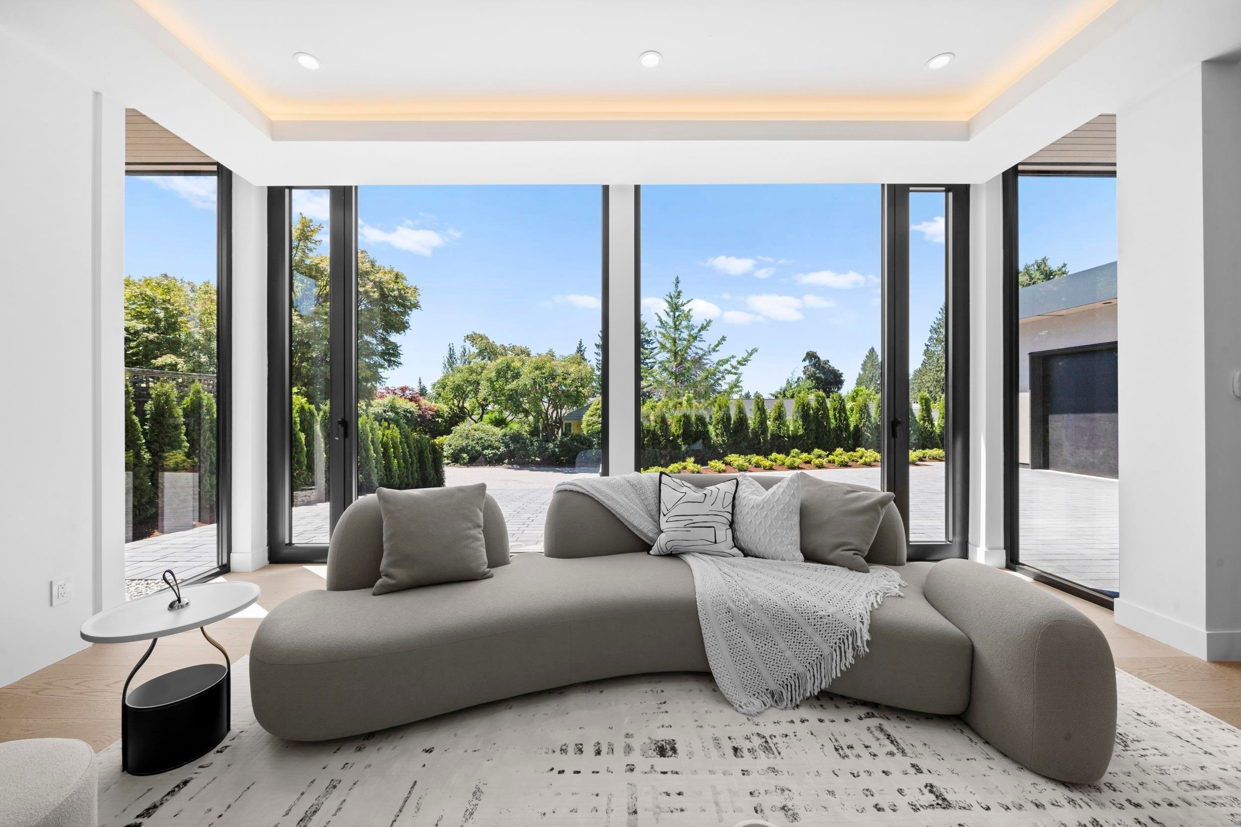 680 Westhyde Place, North Vancouver, BC