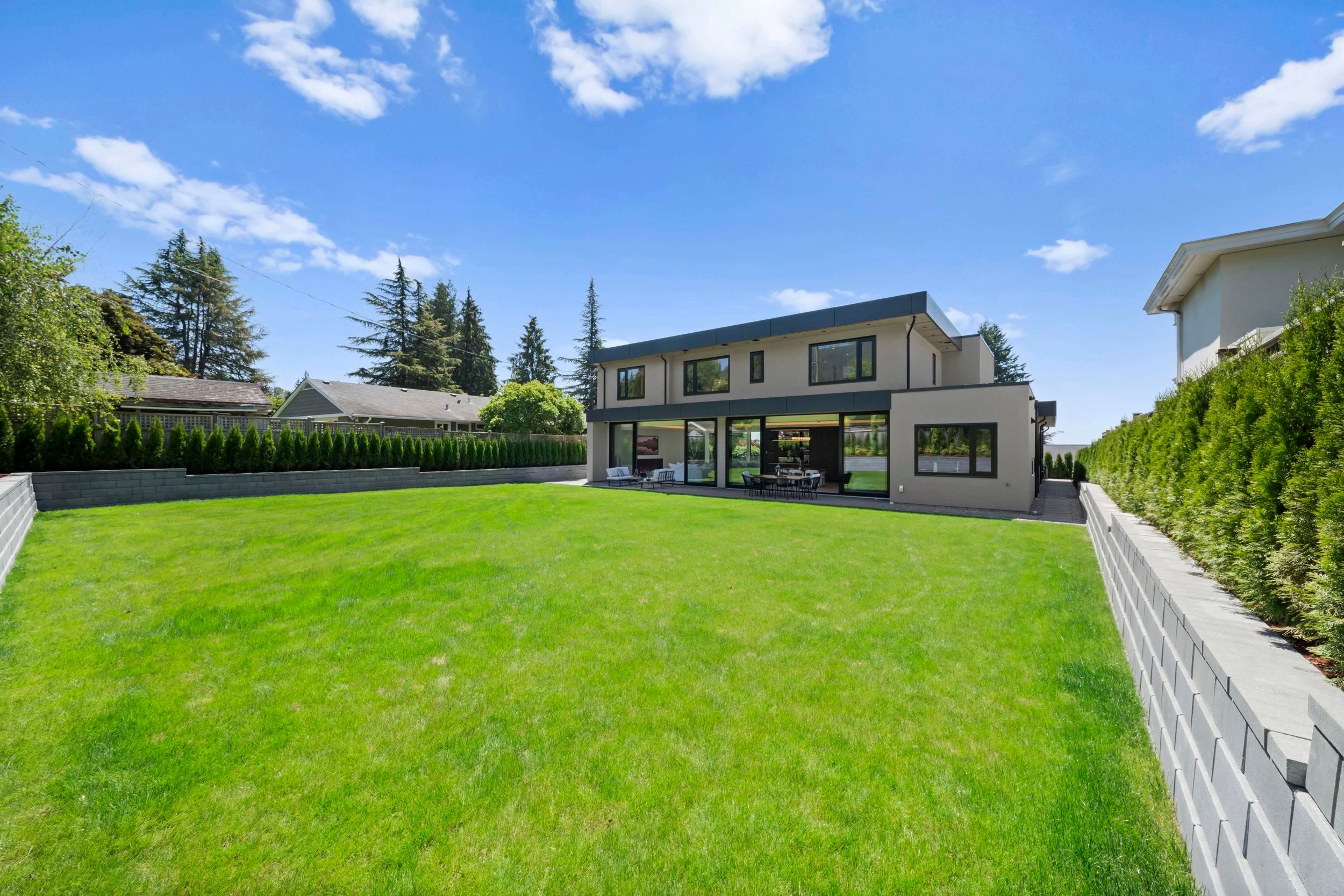 680 Westhyde Place, North Vancouver, BC