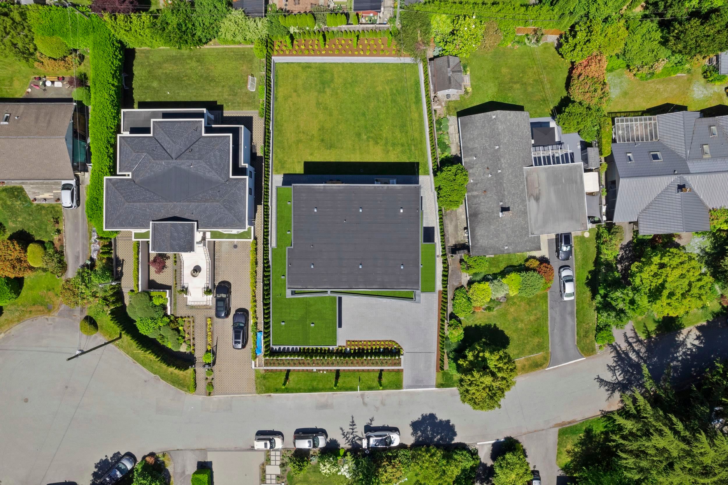 680 Westhyde Place, North Vancouver, BC